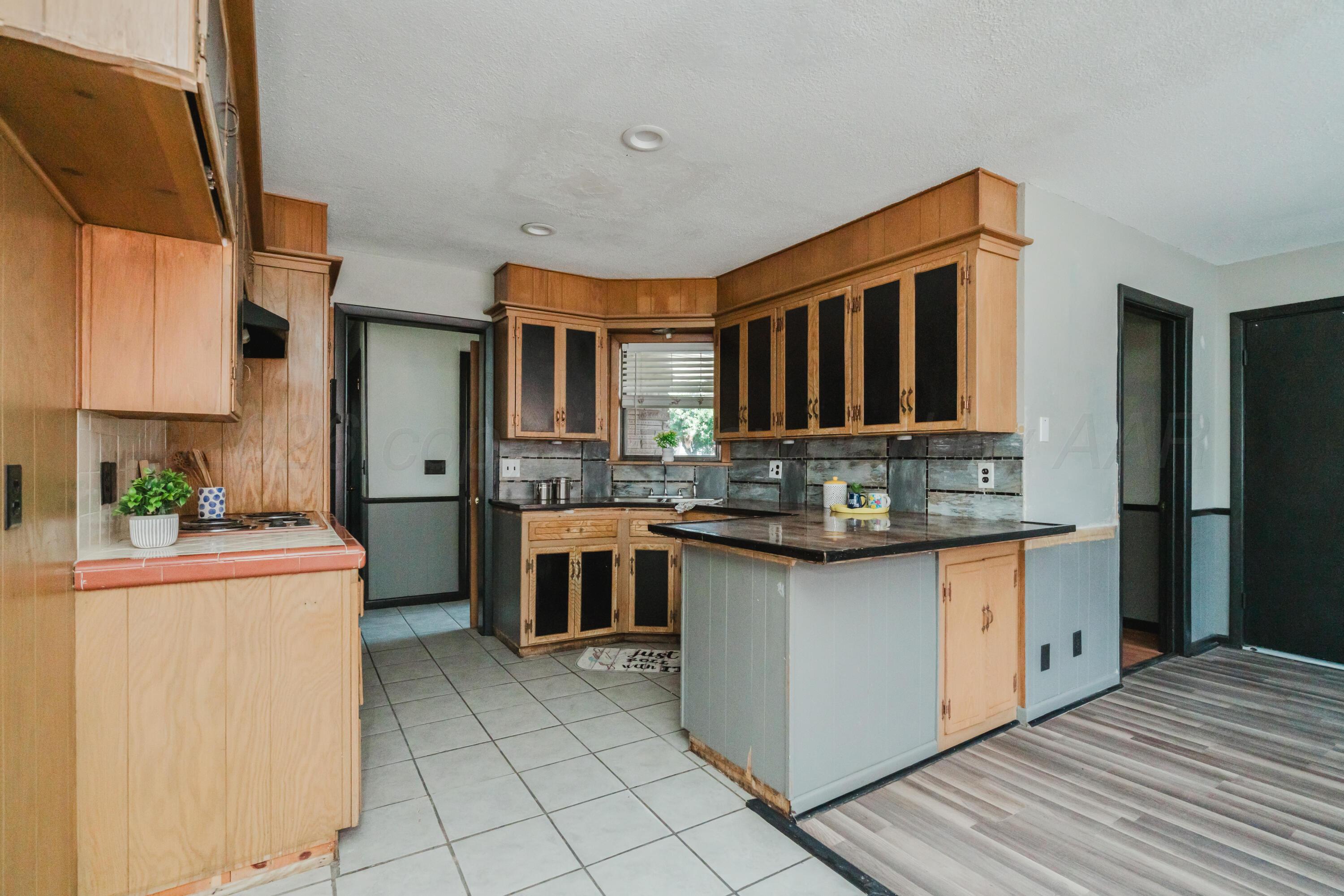 209 Mills Avenue Property Photo 8