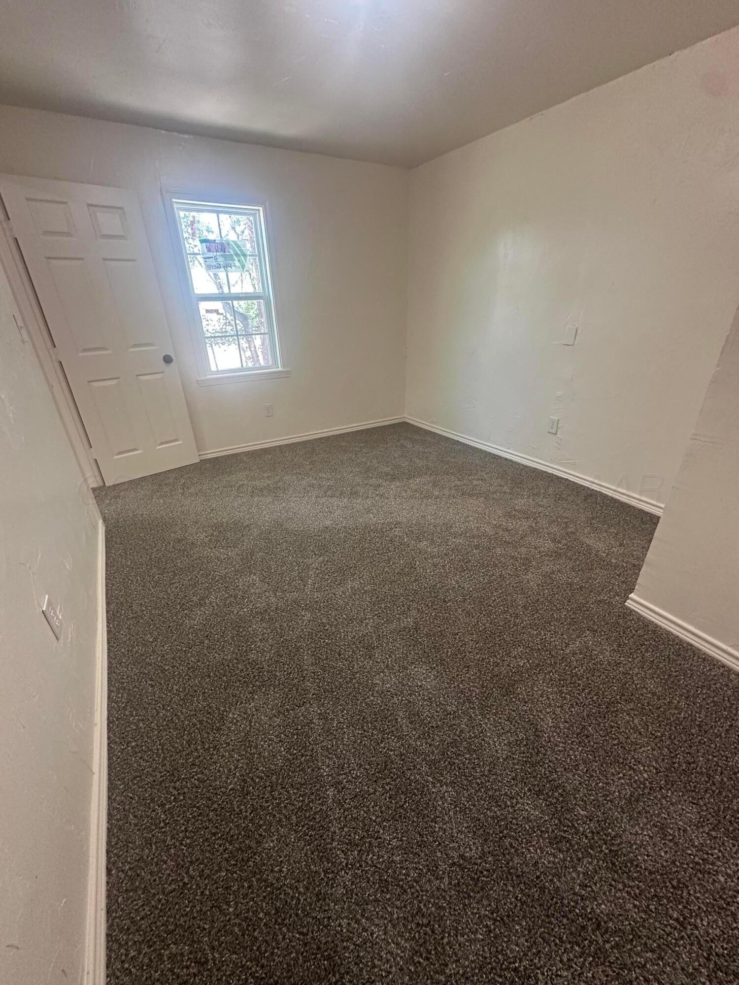 1636 N Nelson Street Property Photo 1