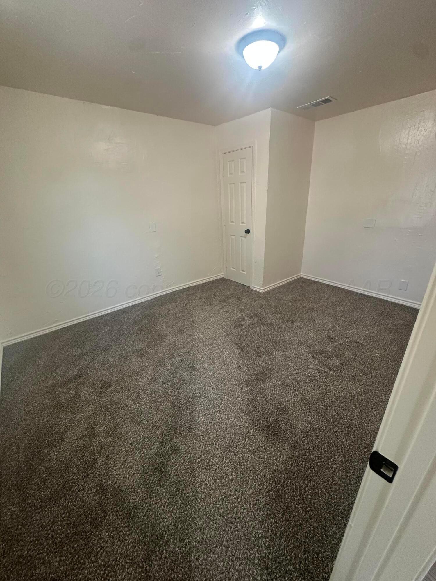 1636 N Nelson Street Property Photo 2