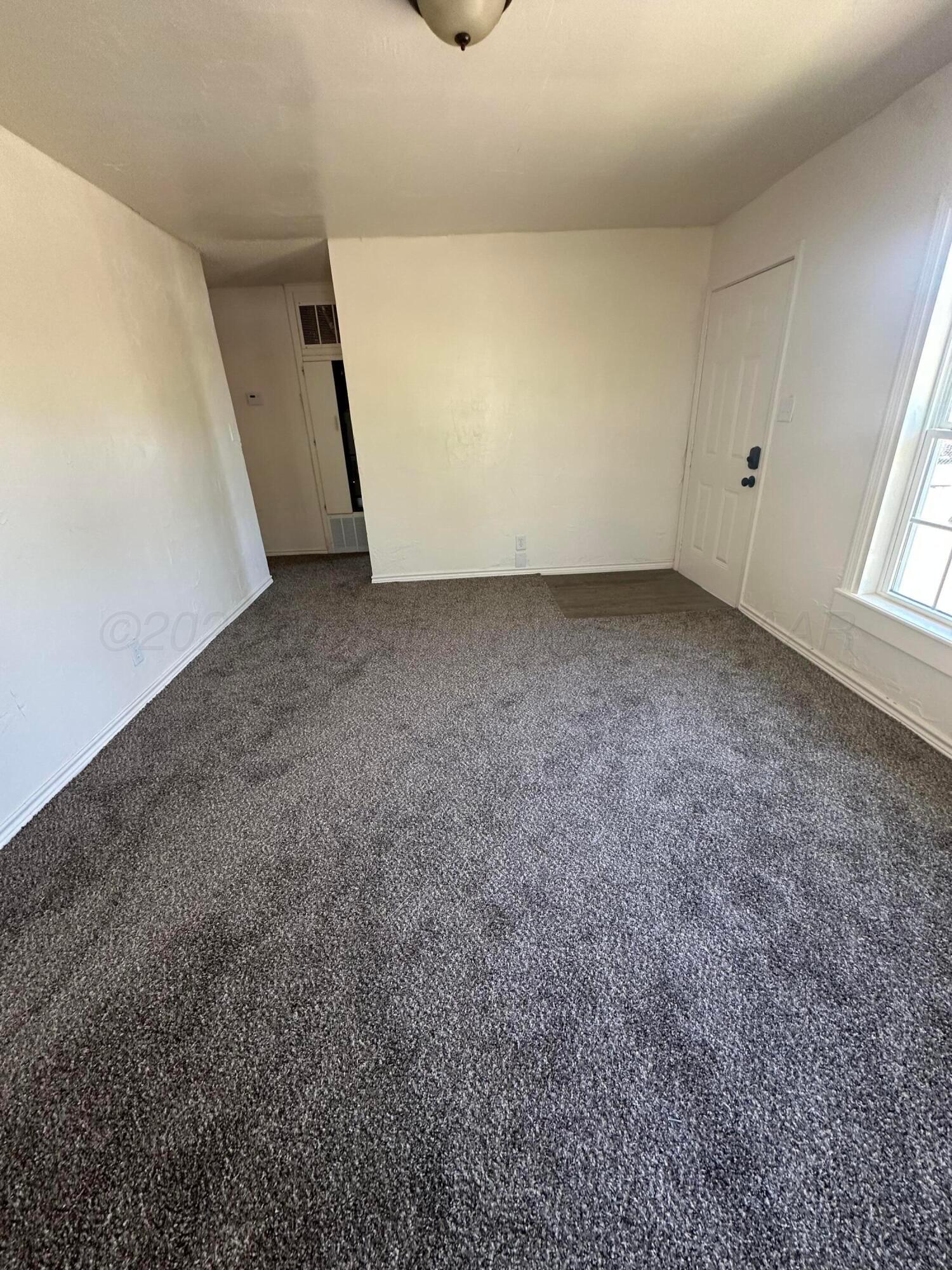 1636 N Nelson Street Property Photo 4