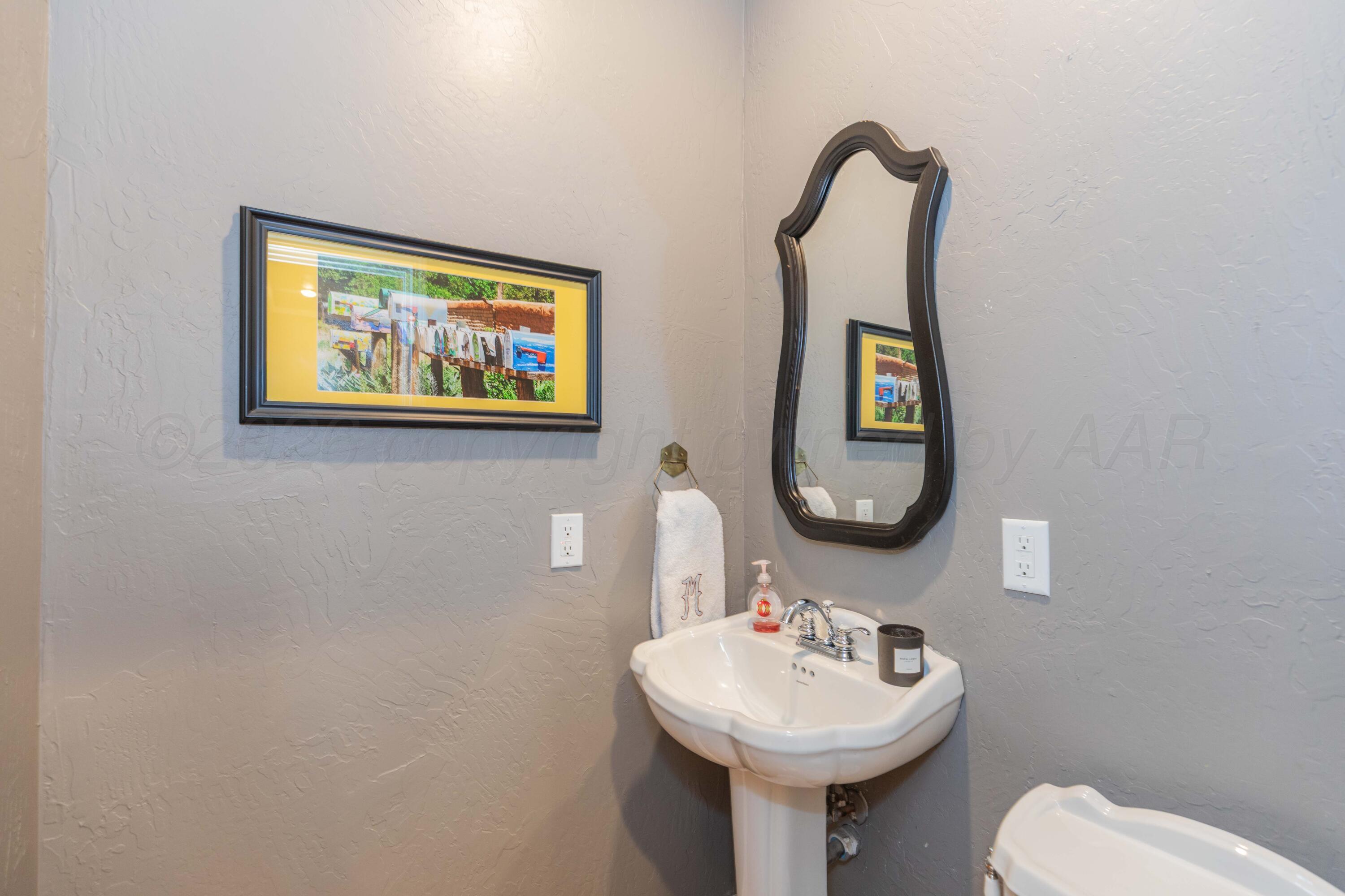 2819 S Hughes Street Property Photo 32