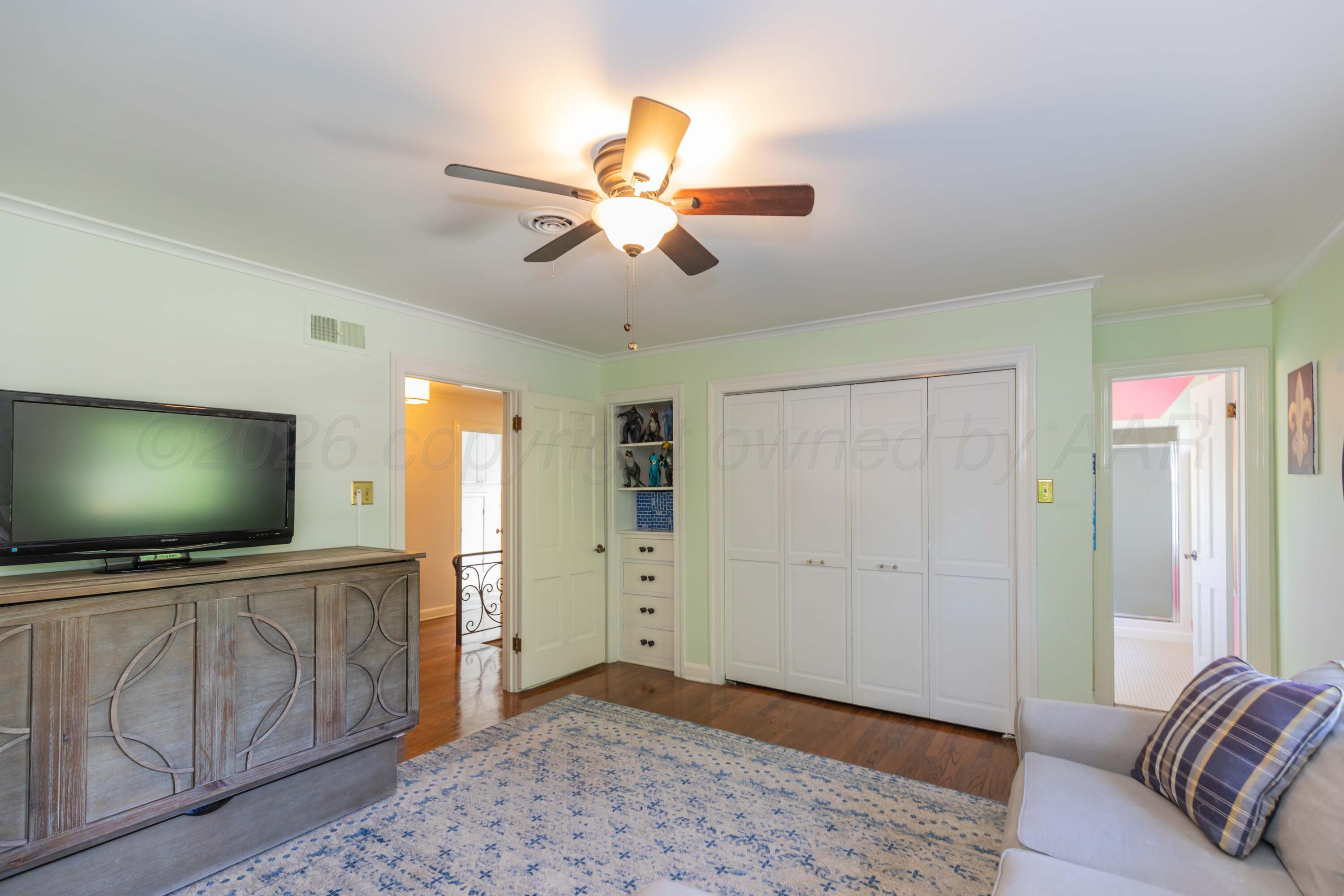 2819 S Hughes Street Property Photo 43