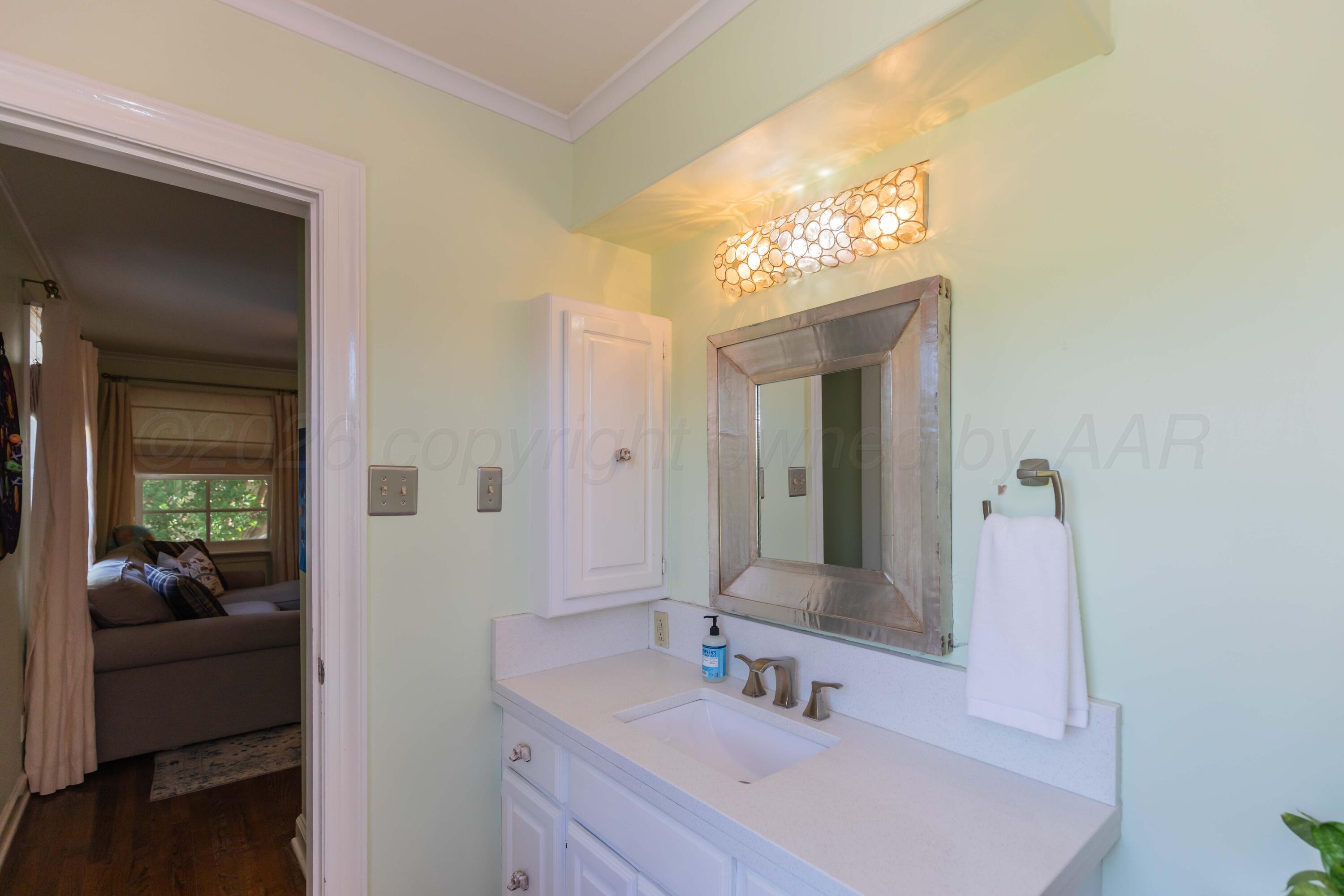 2819 S Hughes Street Property Photo 46