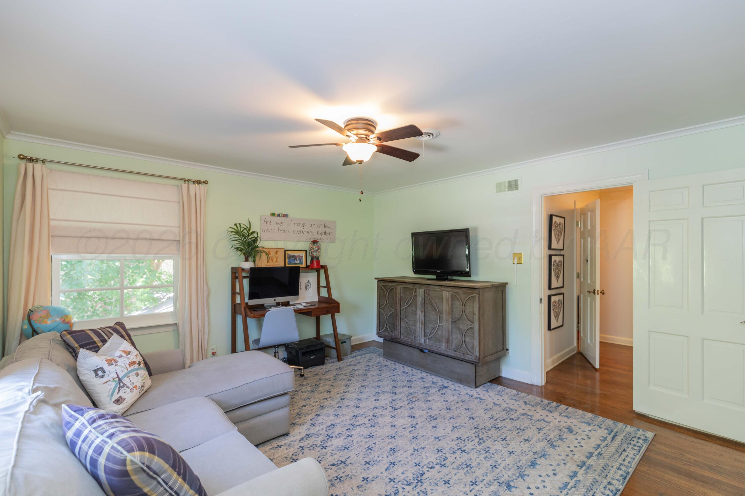 2819 S Hughes Street Property Photo 46