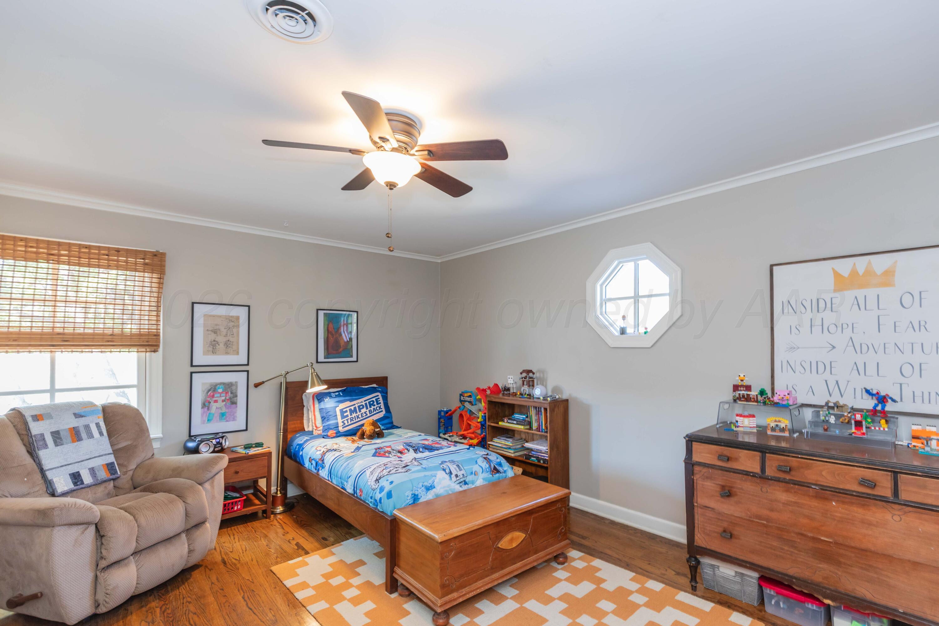 2819 S Hughes Street Property Photo 54