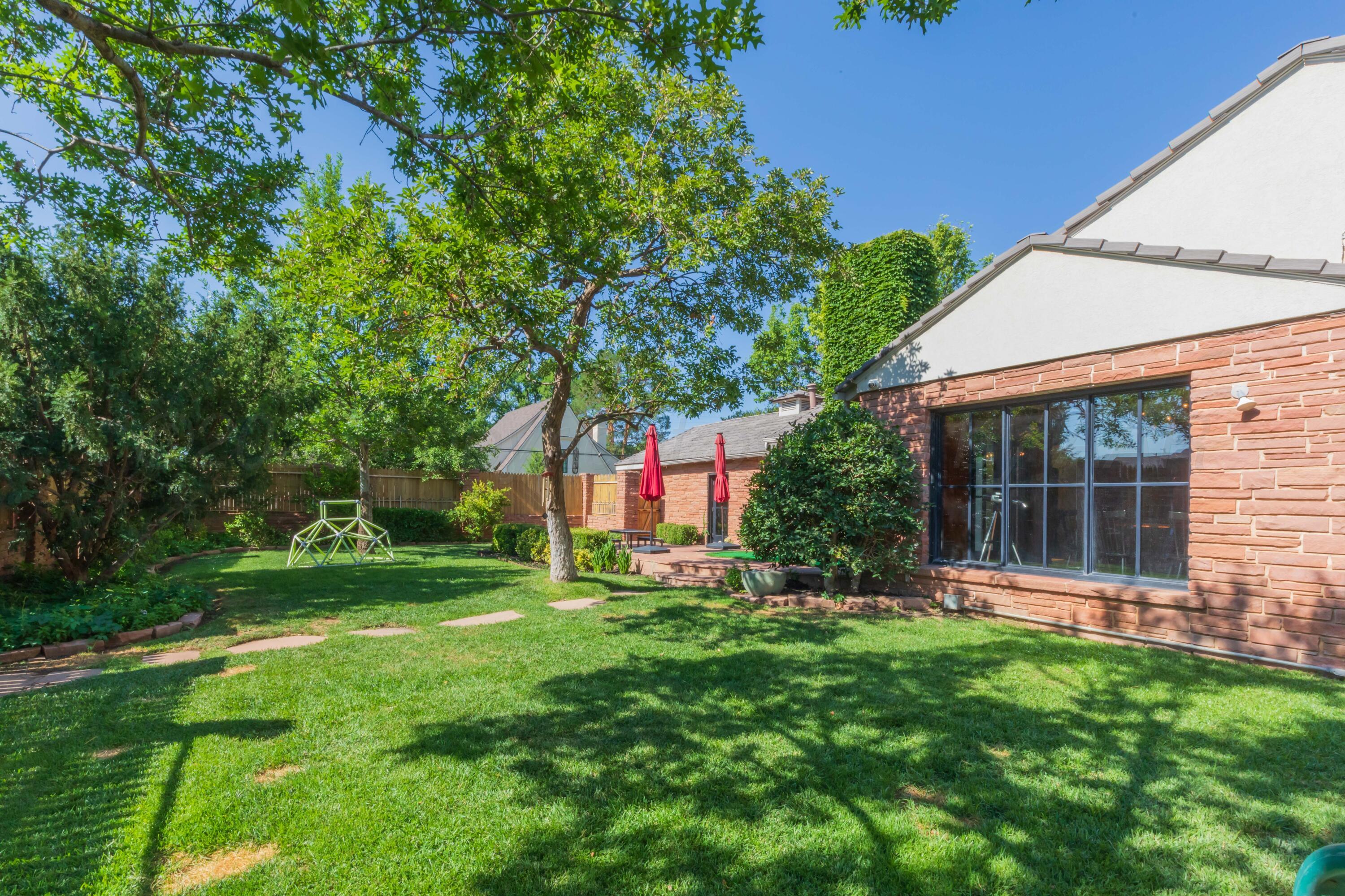 2819 S Hughes Street Property Photo 66