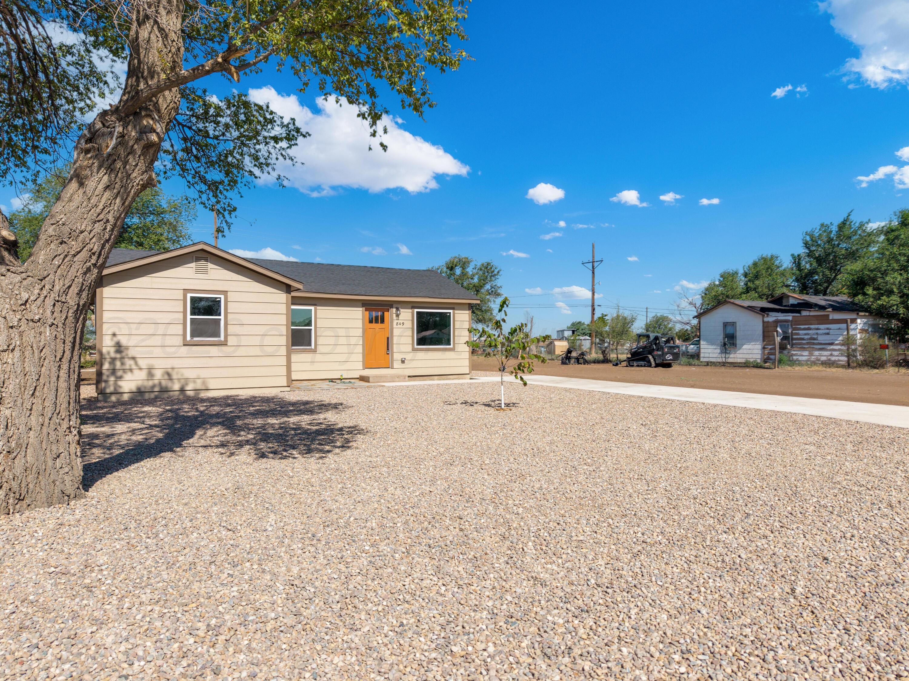 809 N Maddox Avenue Property Photo 3