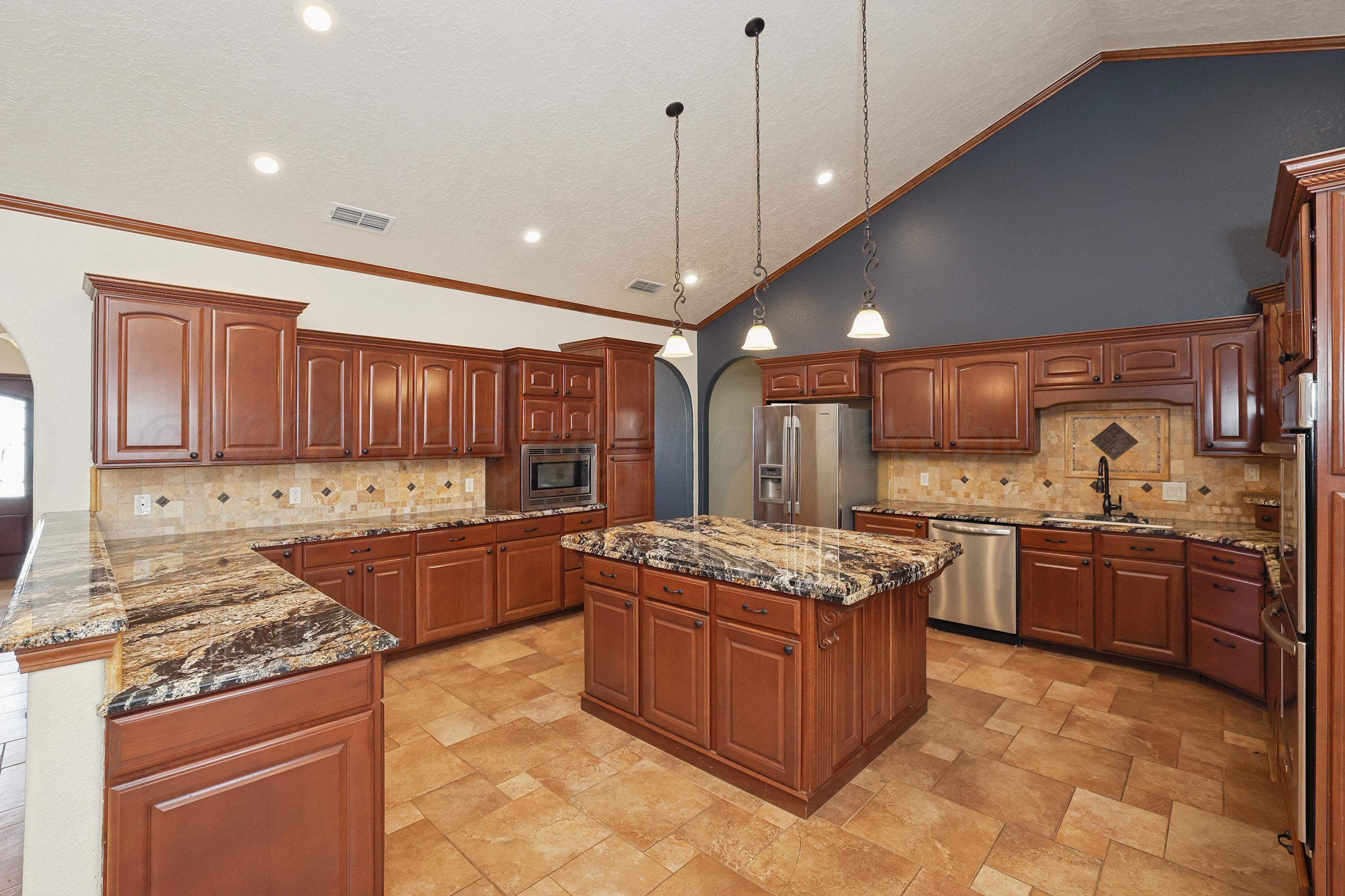 18801 Spirit Lane Property Photo 12