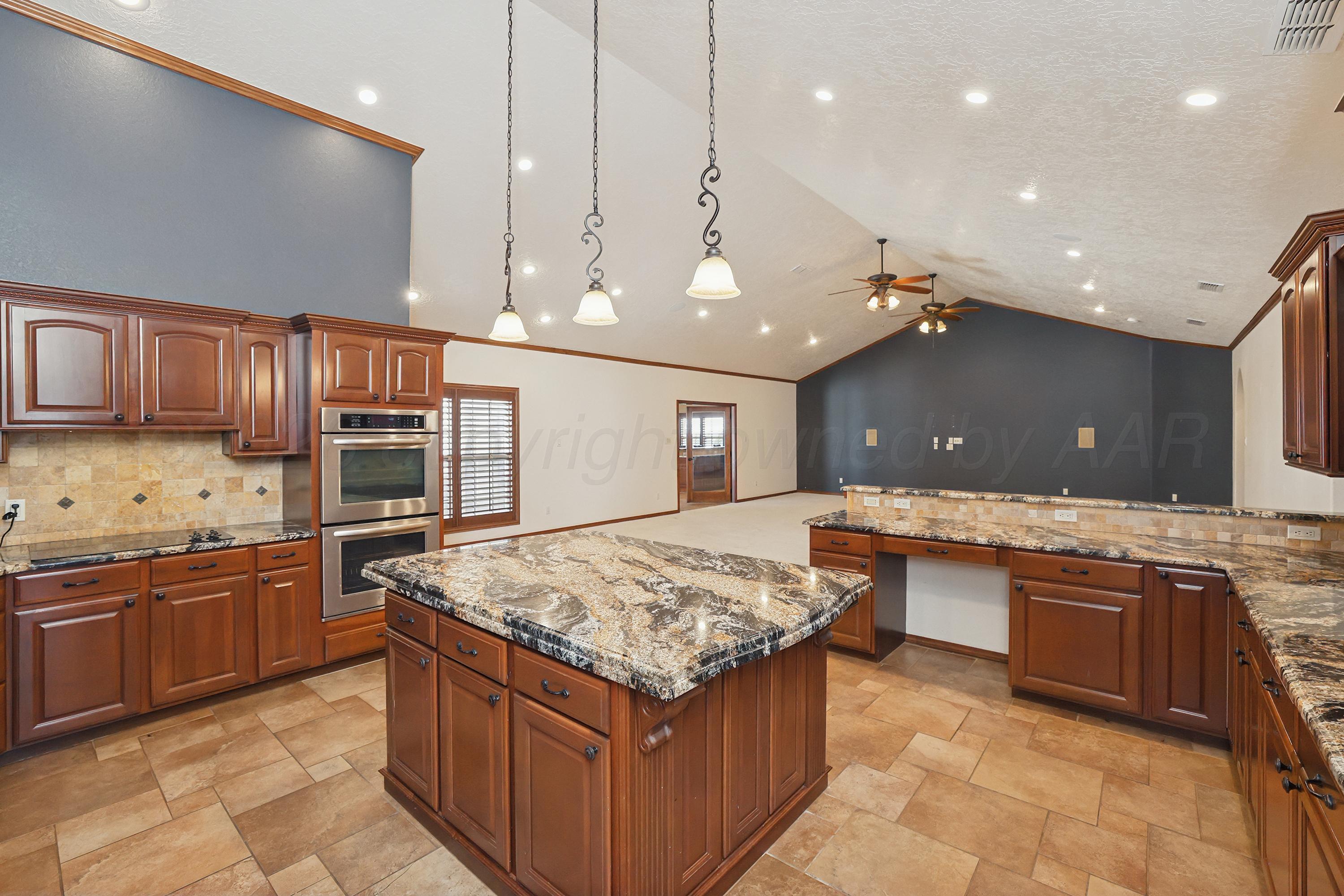 18801 Spirit Lane Property Photo 14