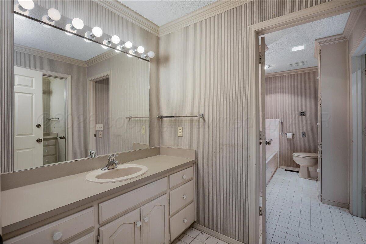 1615 S Bryan #15b Street Property Photo 15