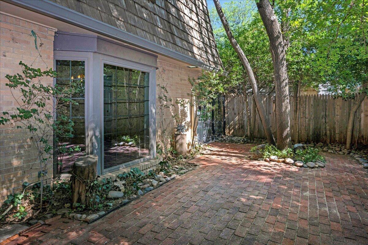 1615 S Bryan #15b Street Property Photo 30