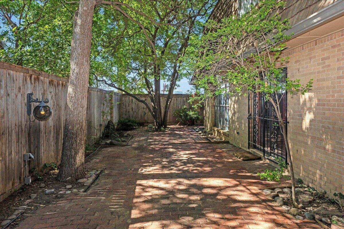 1615 S Bryan #15b Street Property Photo 31