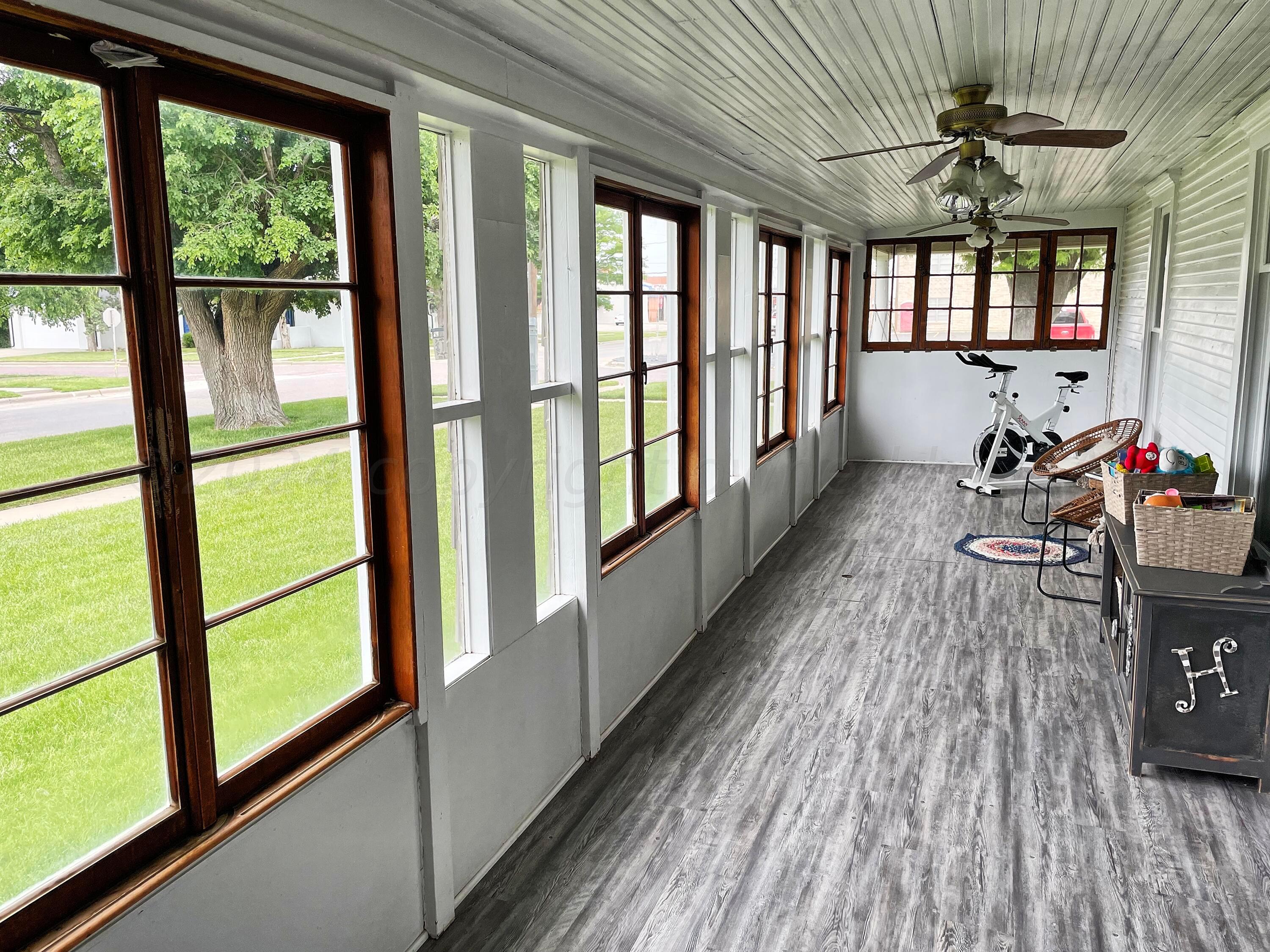 302 S Baylor Street Property Photo 14