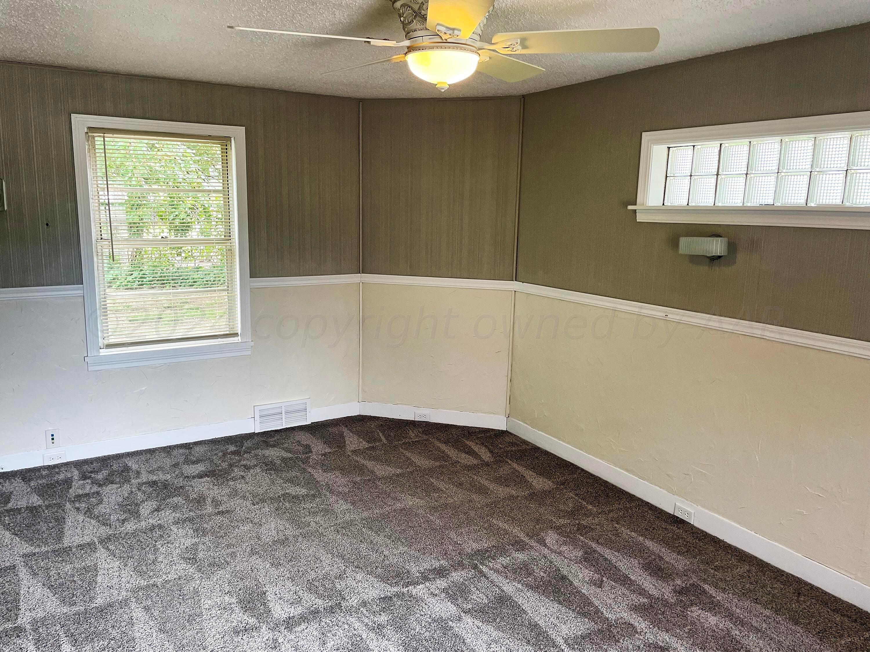 302 S Baylor Street Property Photo 15