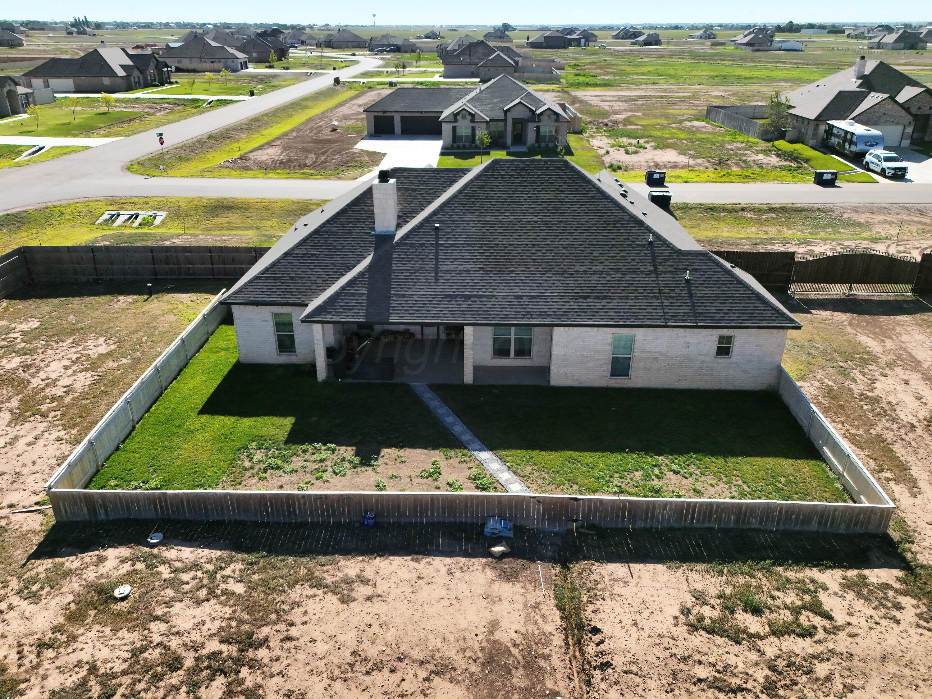 18300 Taurus Trail Property Photo 3