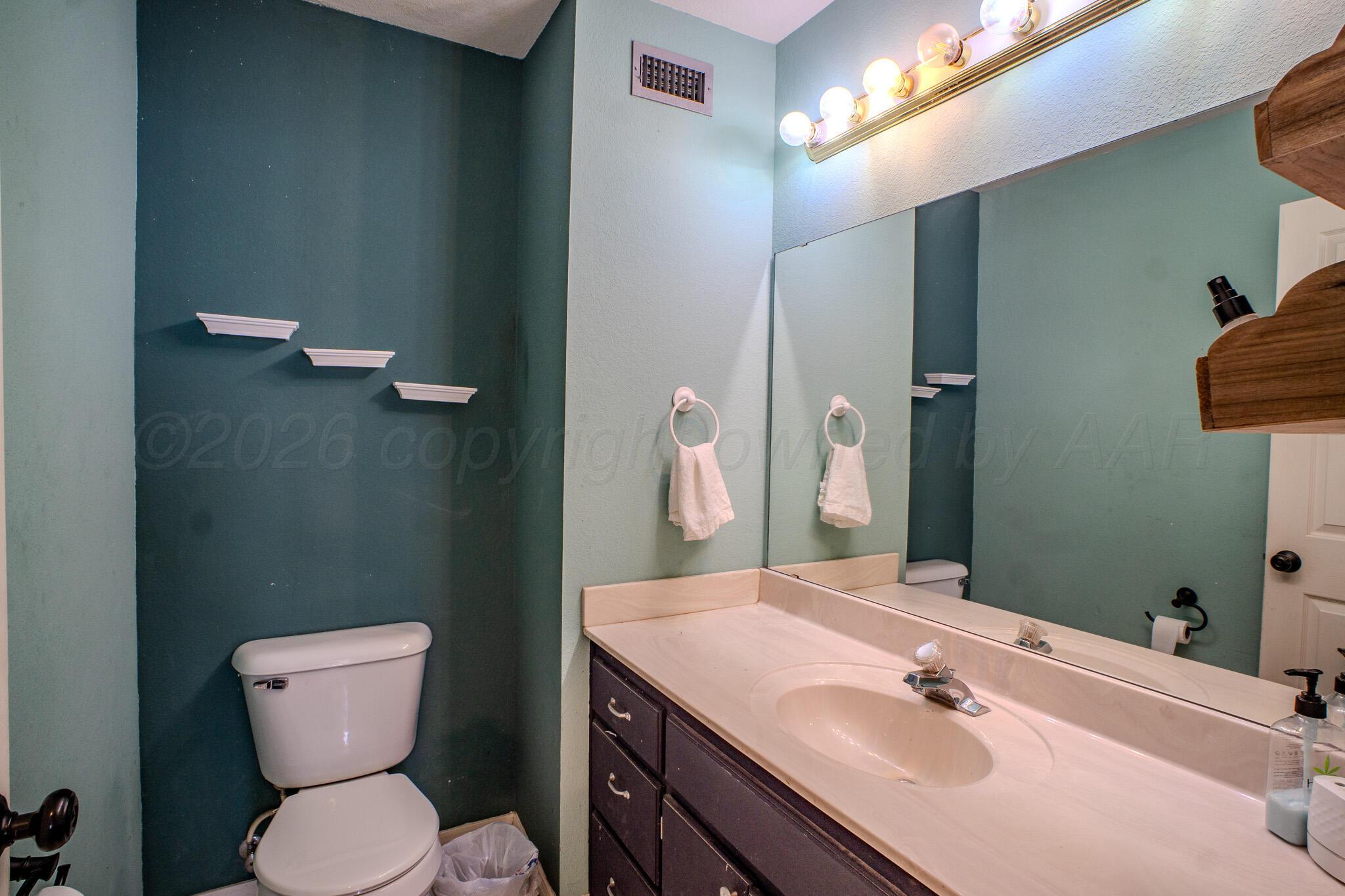 6212 S Bowie Street Property Photo 11