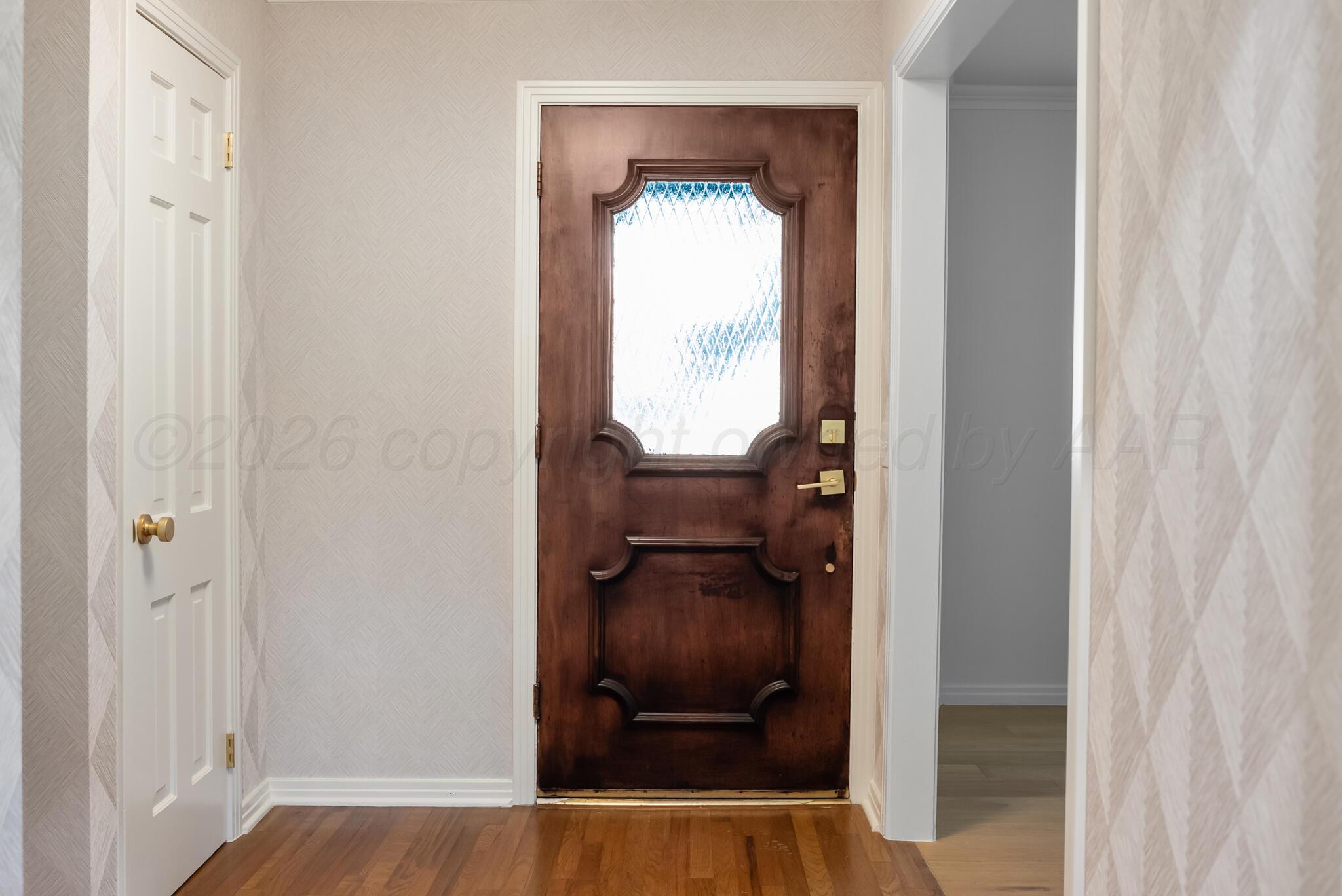 6501 Dreyfuss Road Property Photo 4