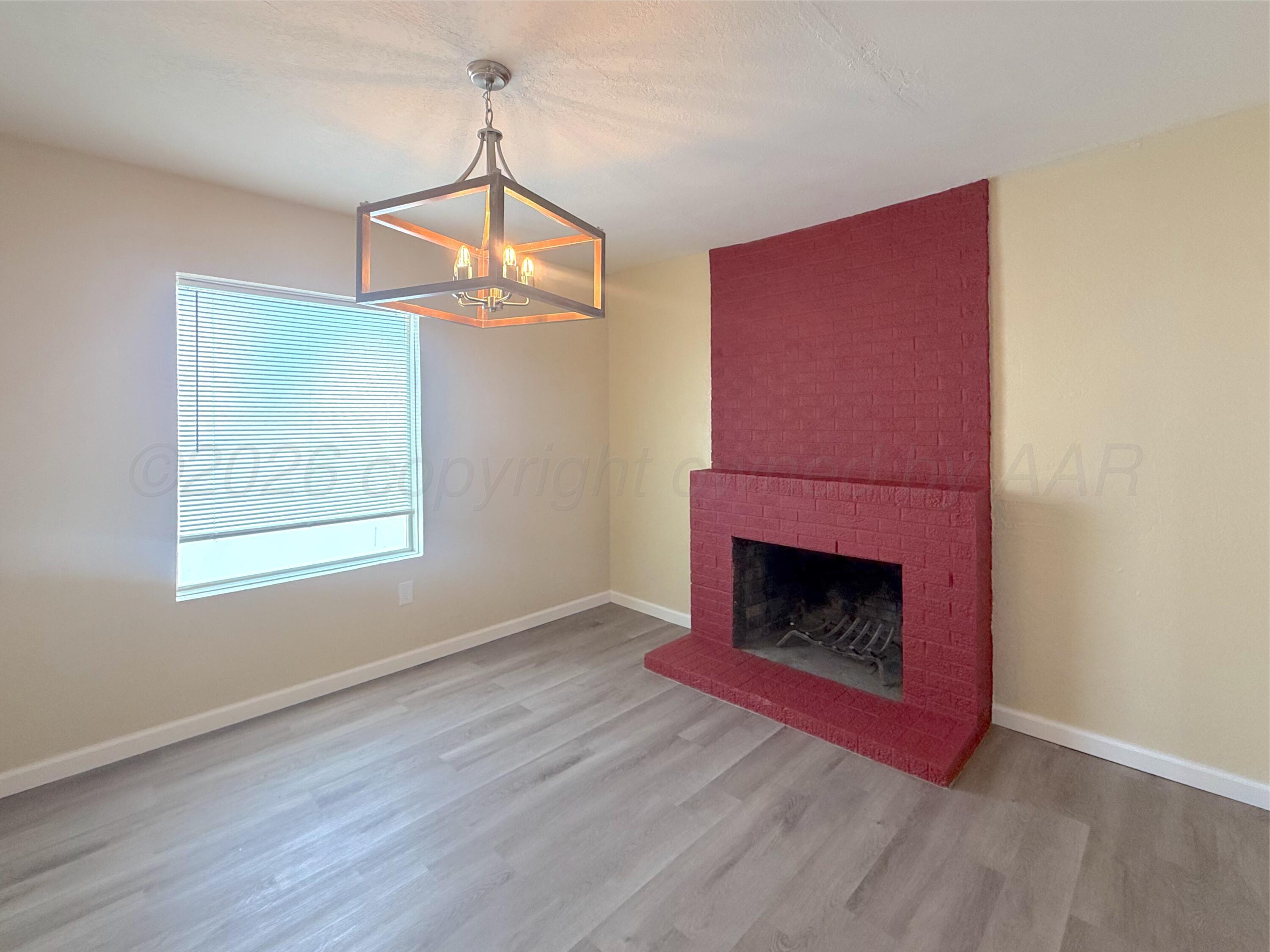 215 Peach Avenue Property Photo 3