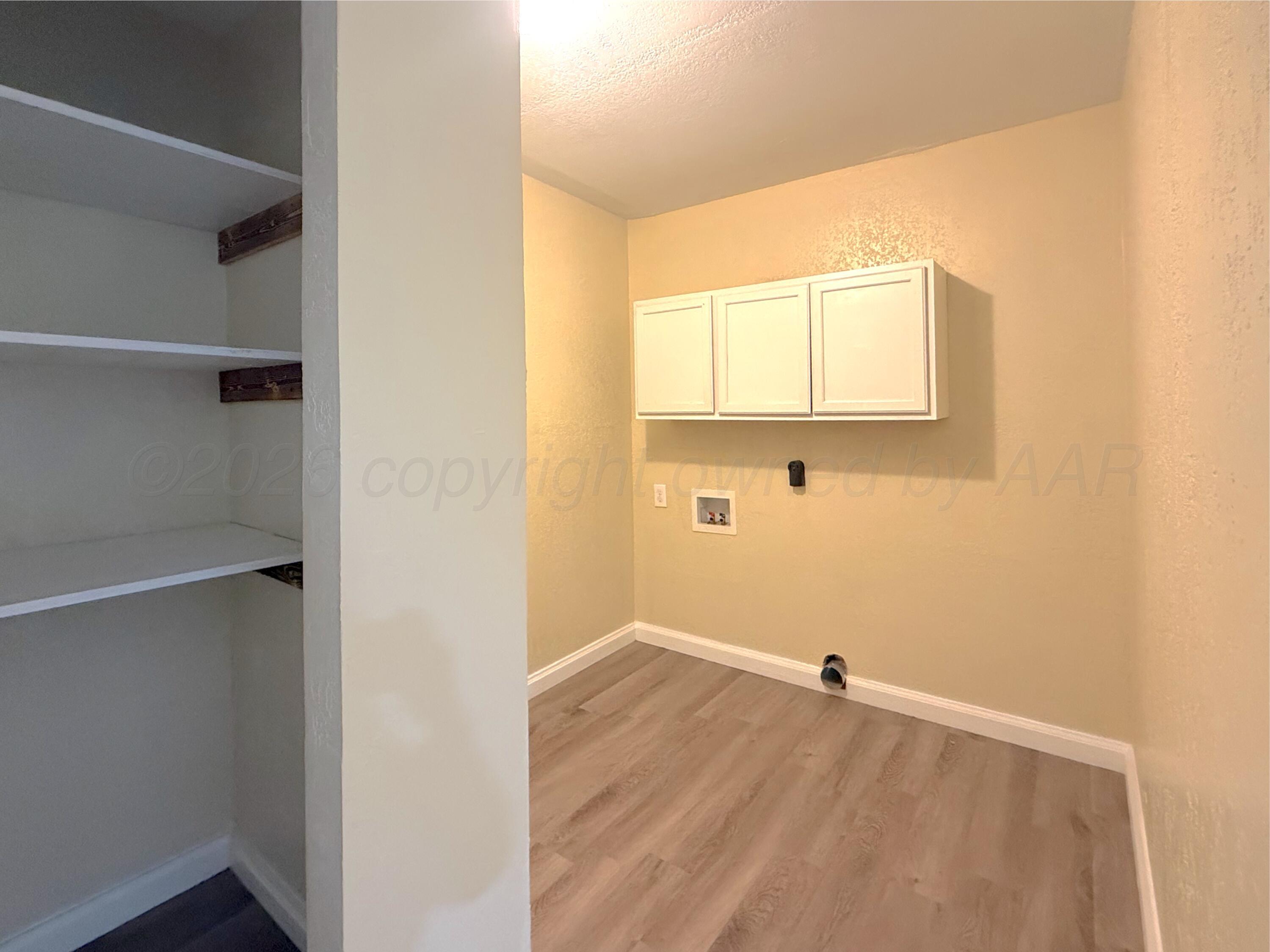 215 Peach Avenue Property Photo 7