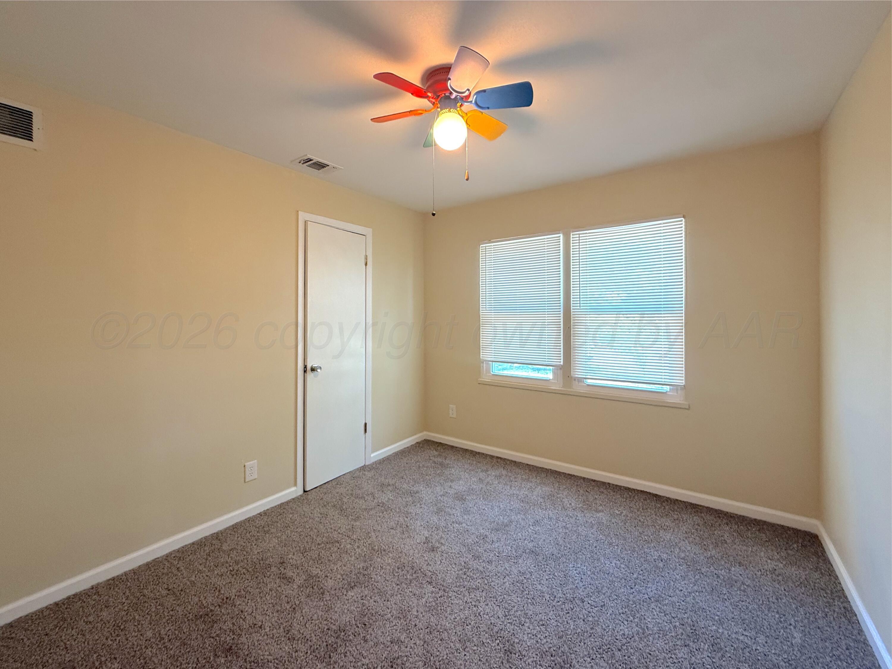 215 Peach Avenue Property Photo 10