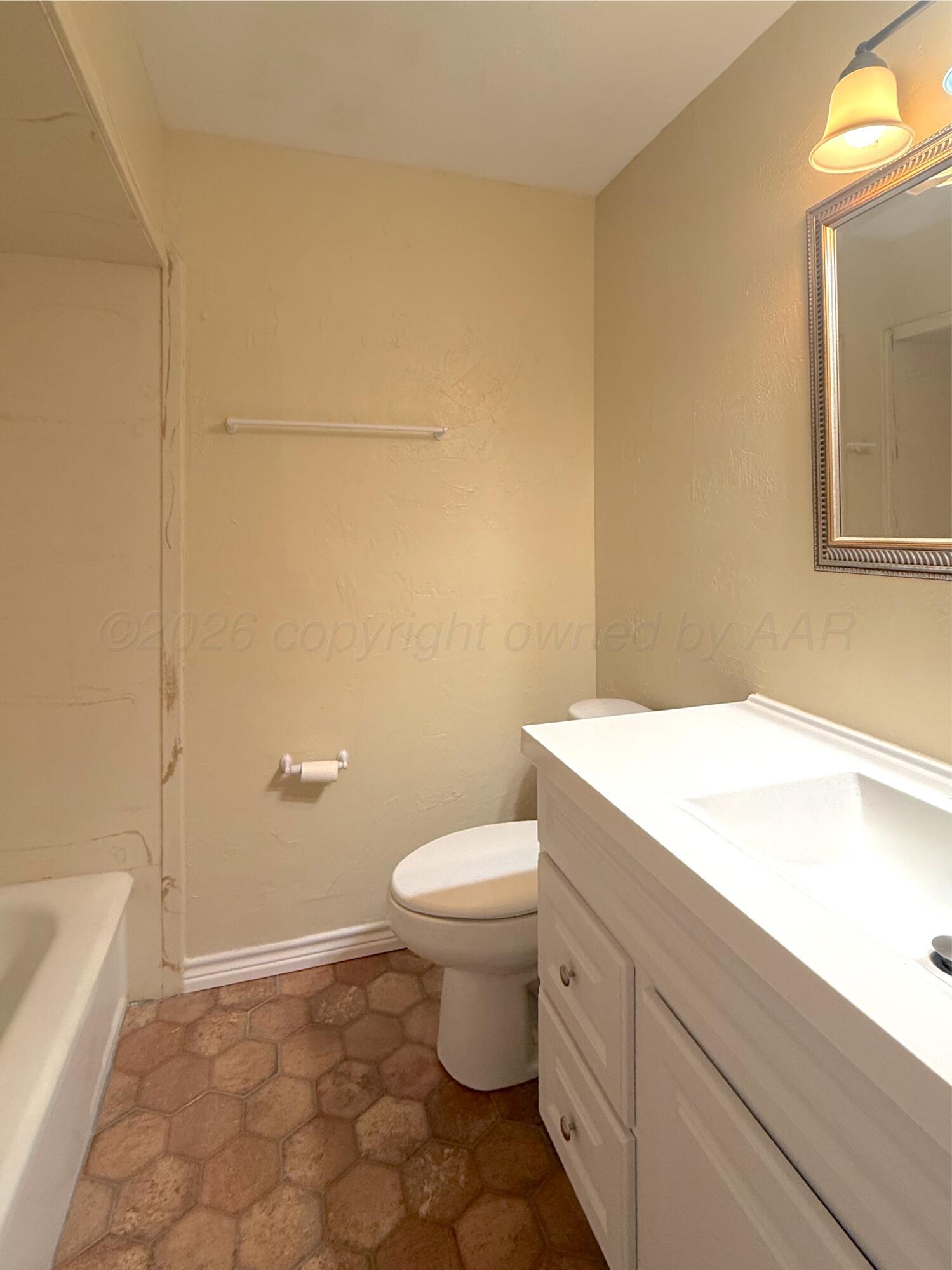 215 Peach Avenue Property Photo 12