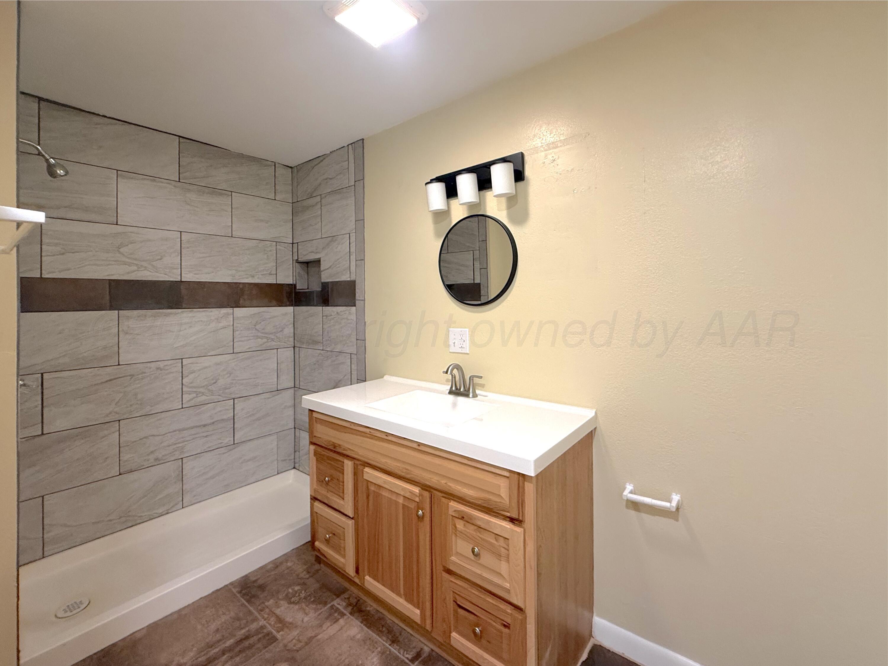 215 Peach Avenue Property Photo 14