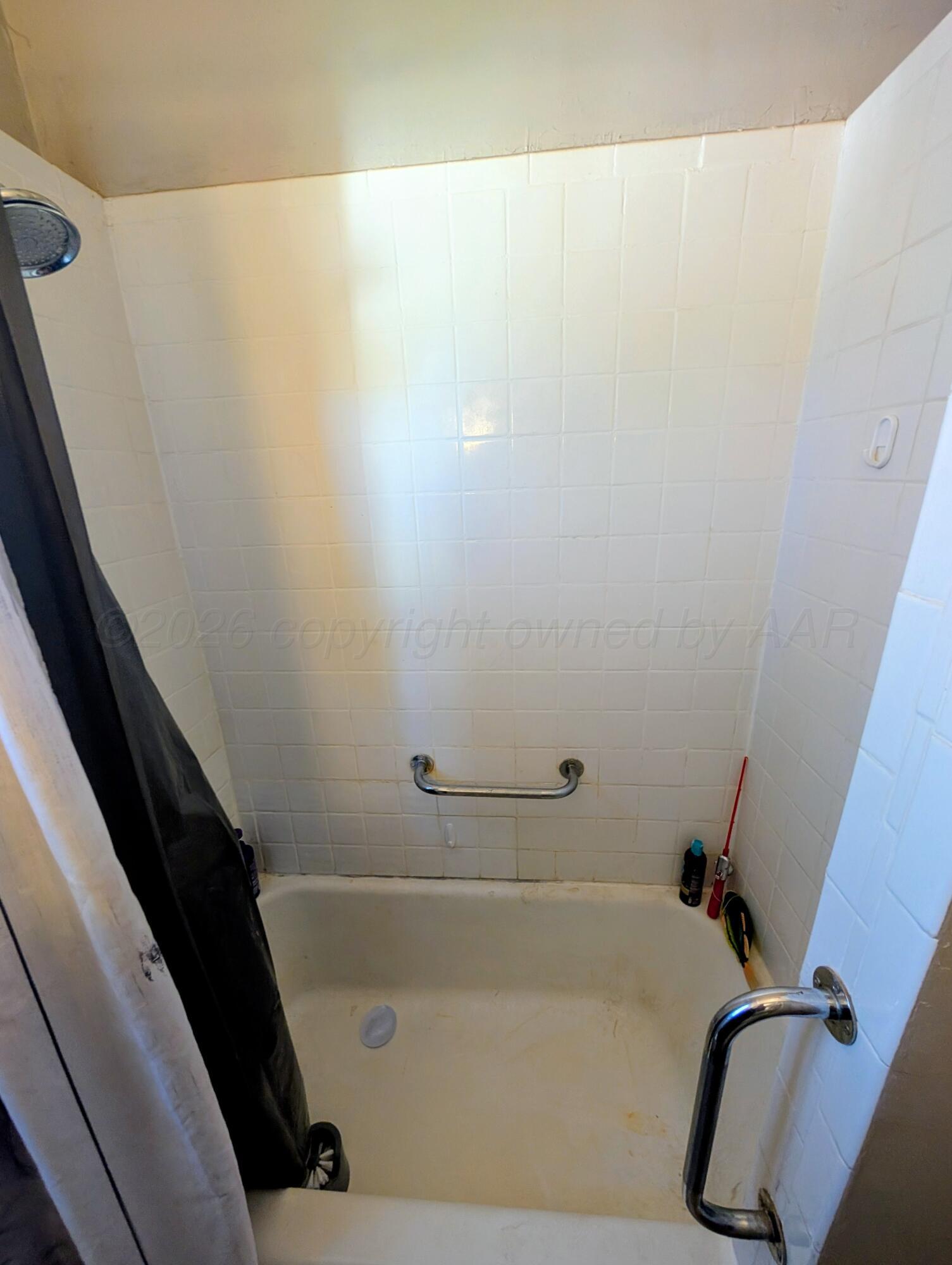 420 W 6th Street Property Photo 32