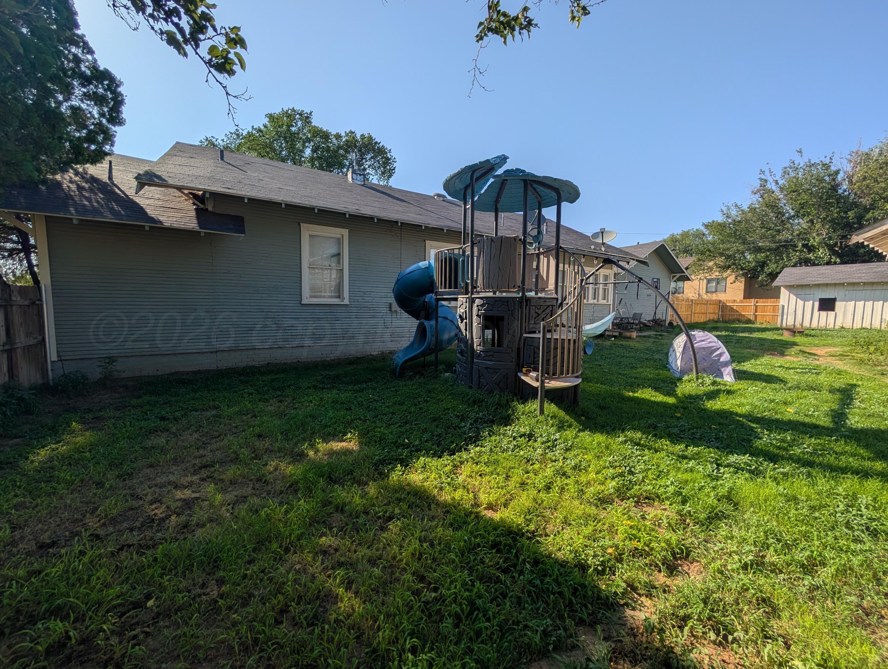 420 W 6th Street Property Photo 38