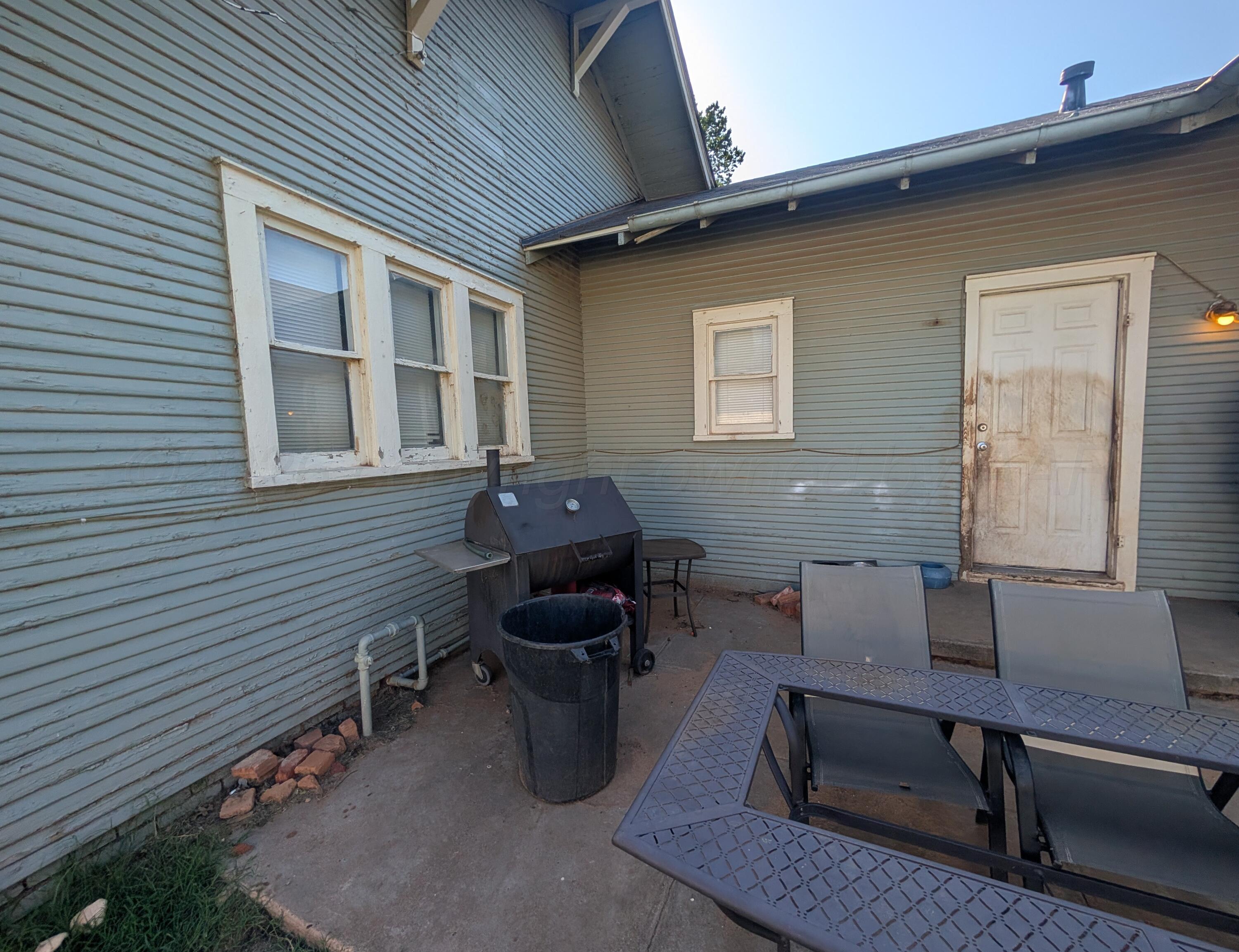 420 W 6th Street Property Photo 41