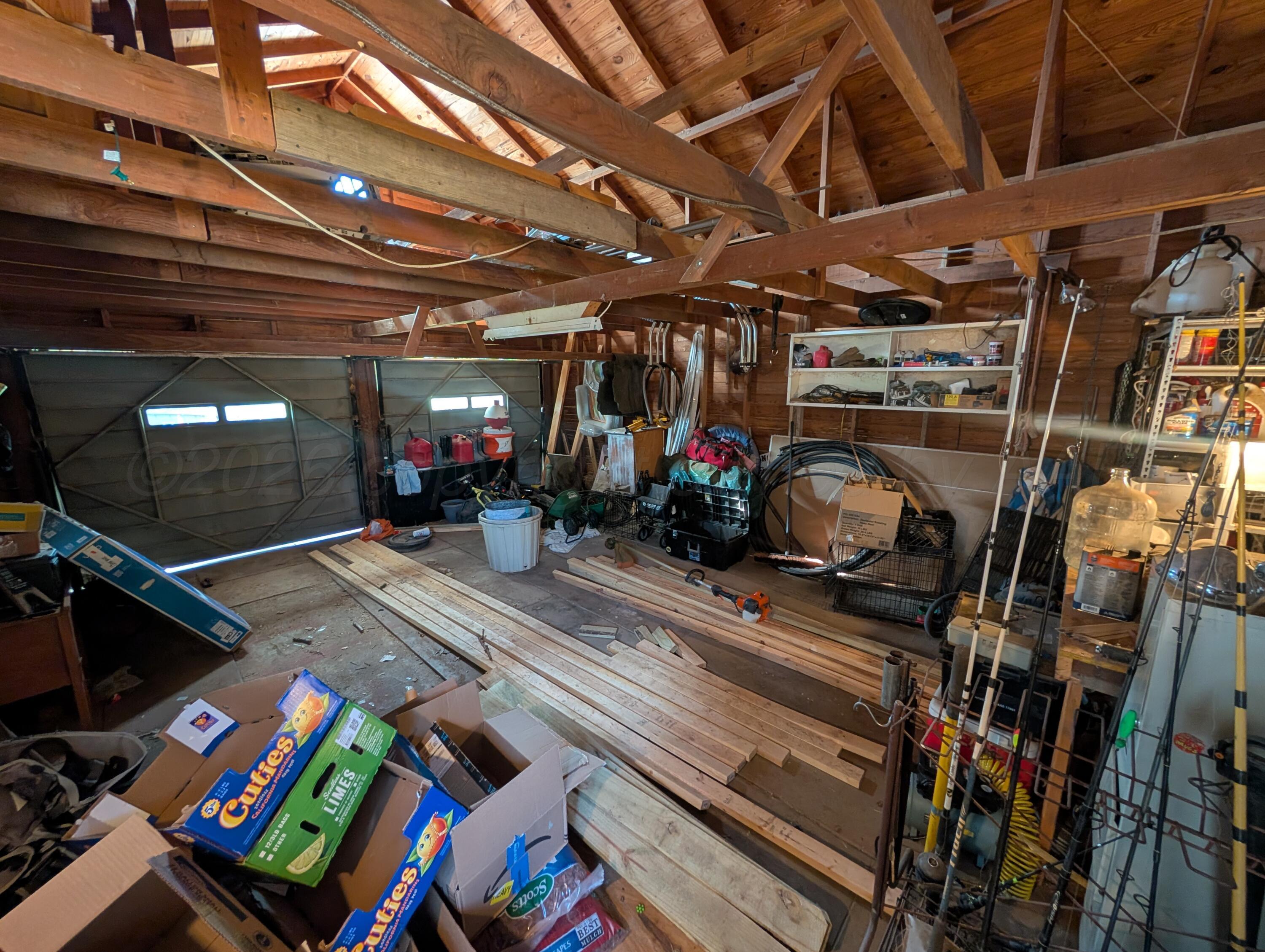 420 W 6th Street Property Photo 42