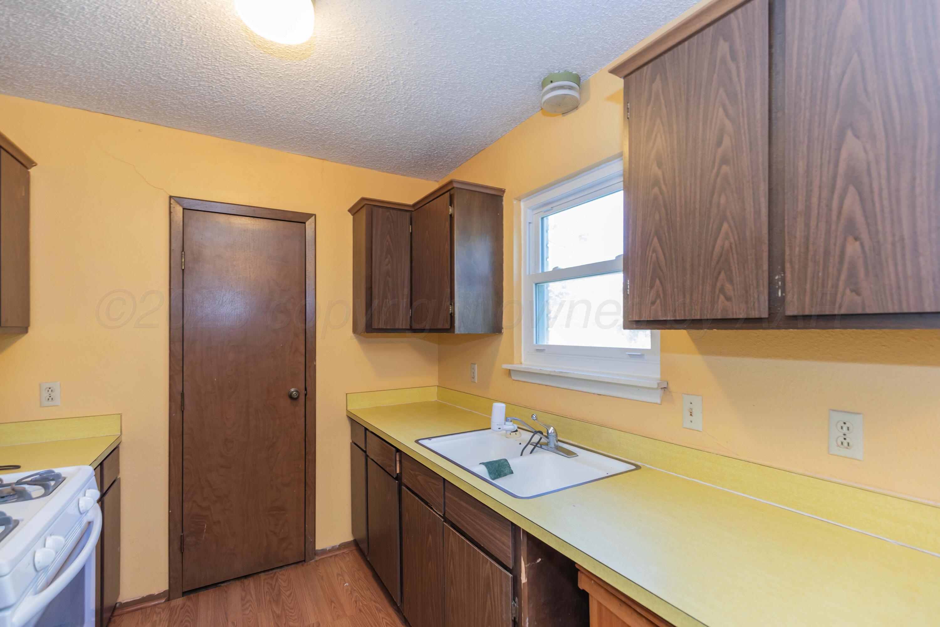 200 N Snider Street Property Photo 7