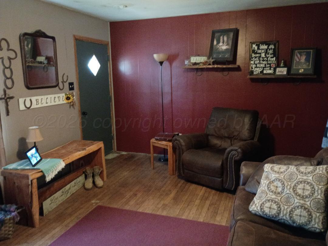 421 N Lowry Street Property Photo 3