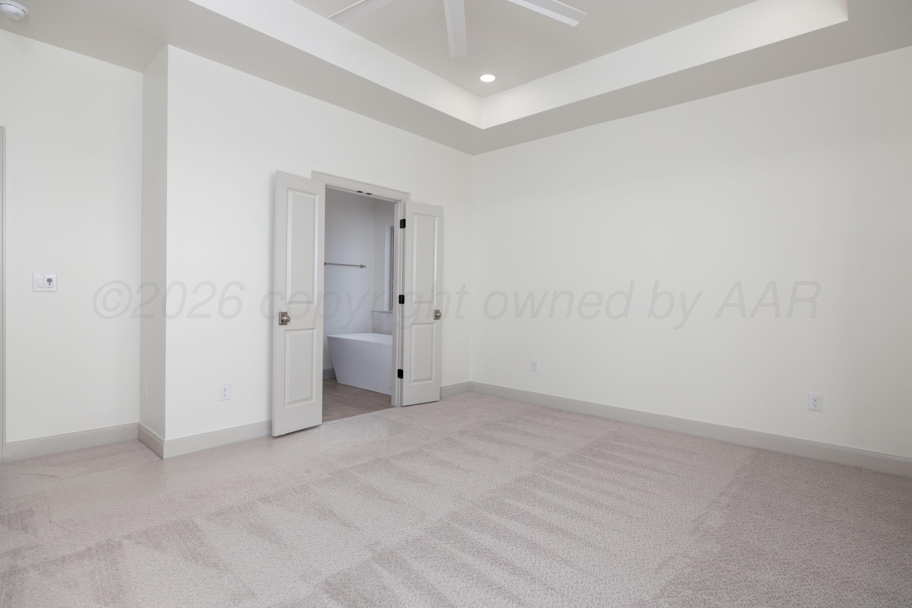 10150 Honeysuckle Road Property Photo 13
