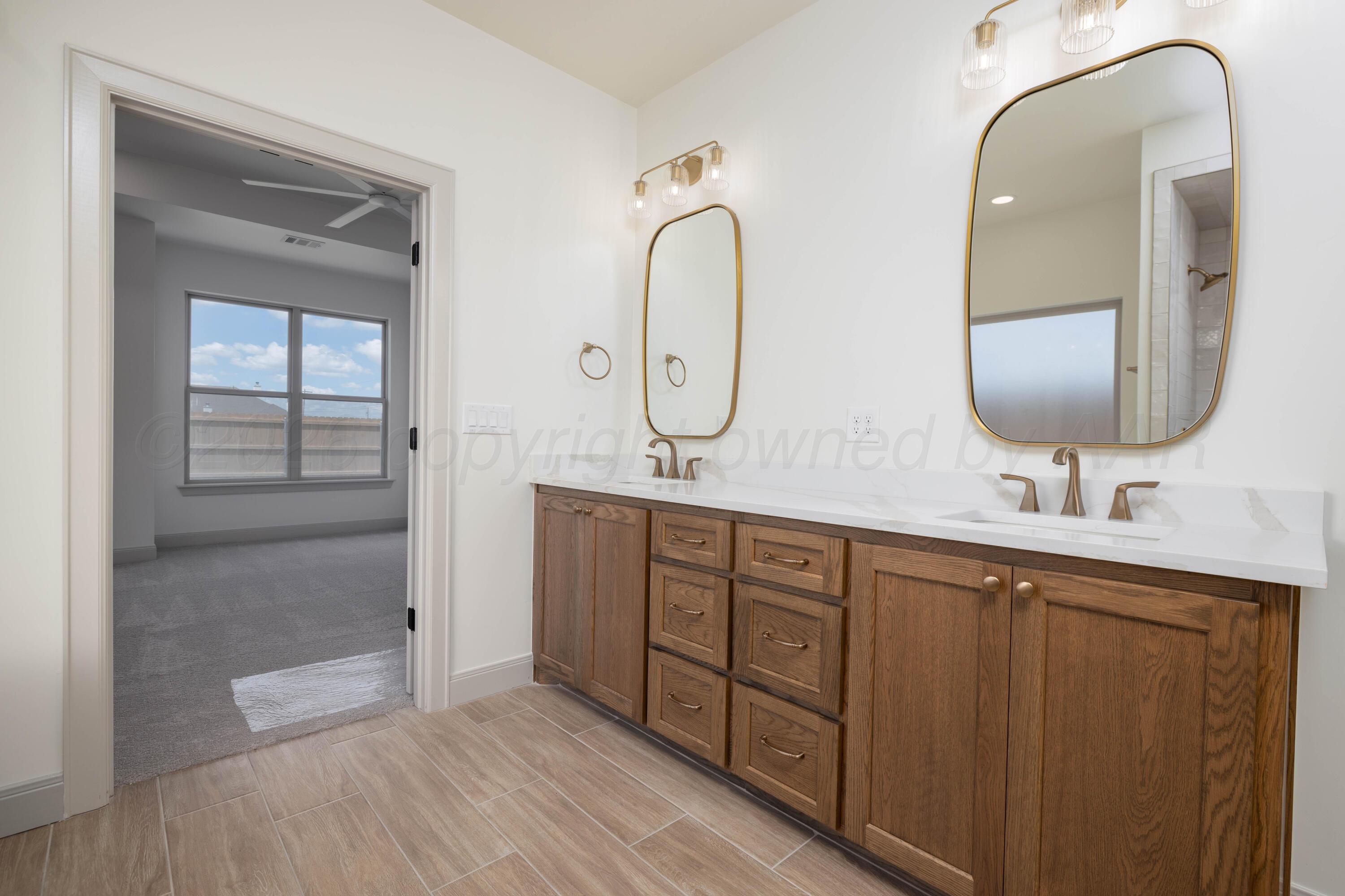 10150 Honeysuckle Road Property Photo 14