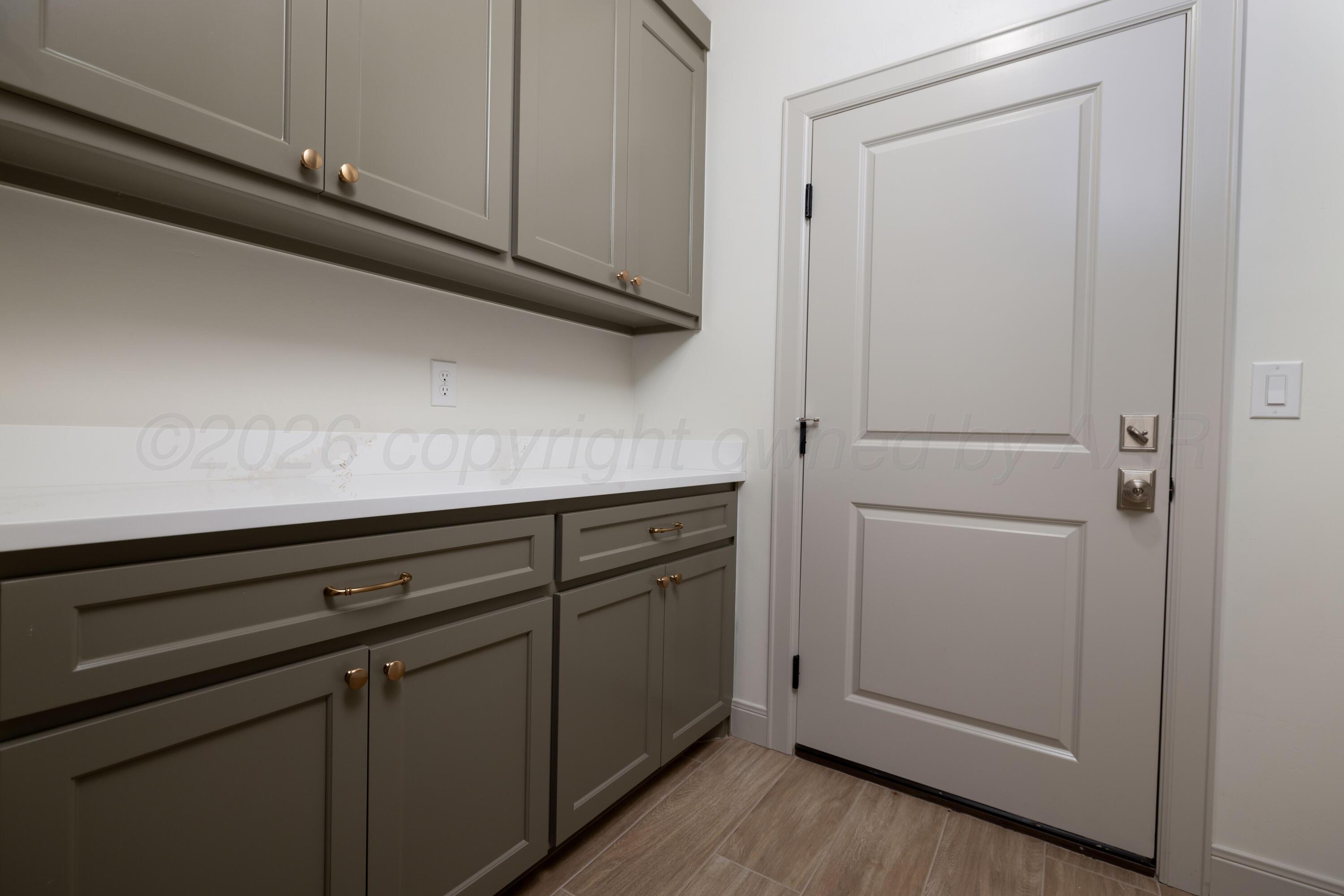 10150 Honeysuckle Road Property Photo 31
