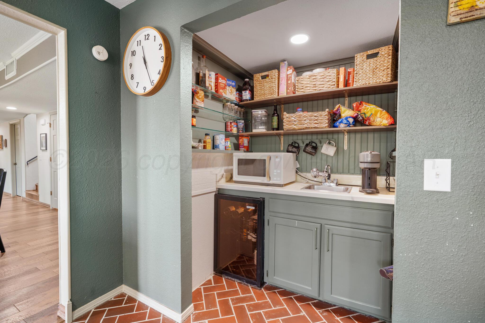 907 Broadmoor Street Property Photo 17