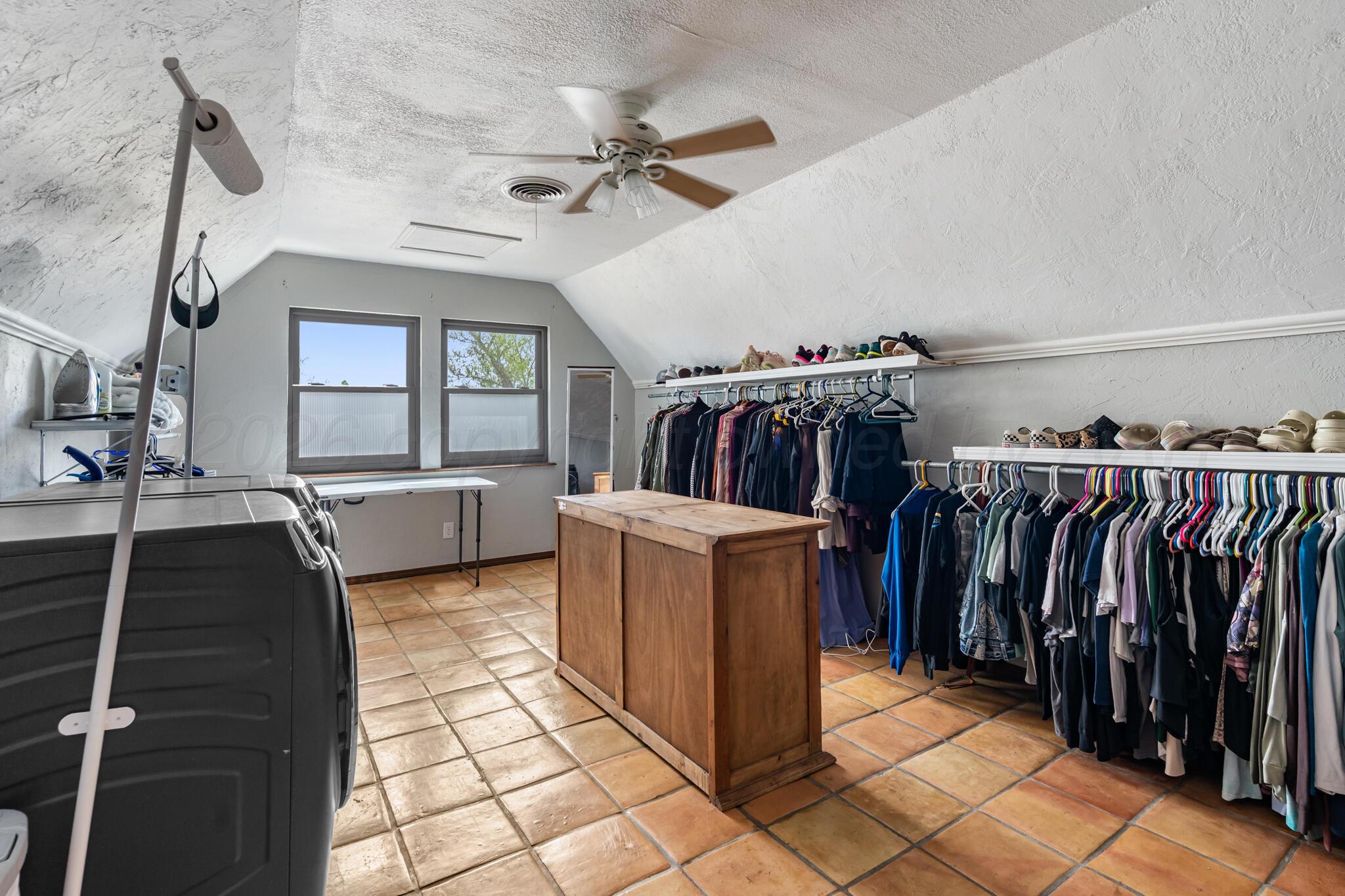 907 Broadmoor Street Property Photo 33