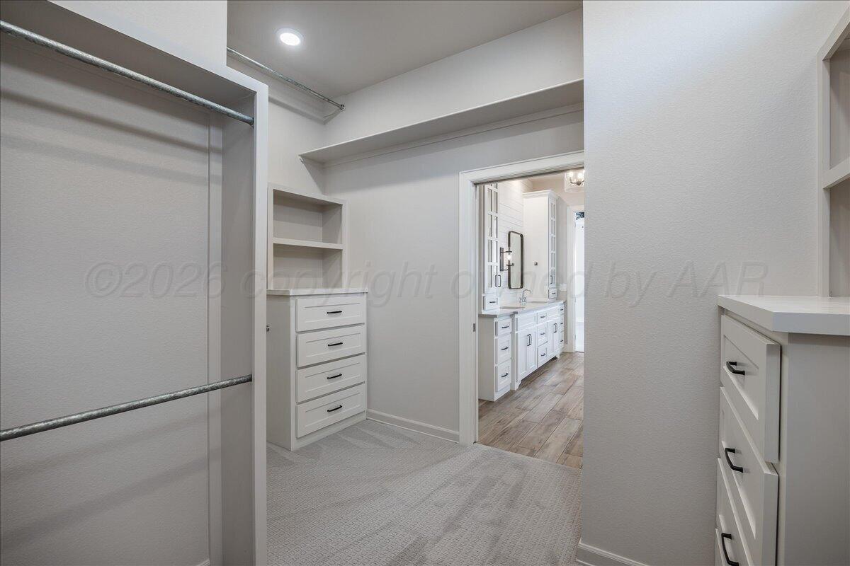 6300 Foley Square Street Property Photo 15