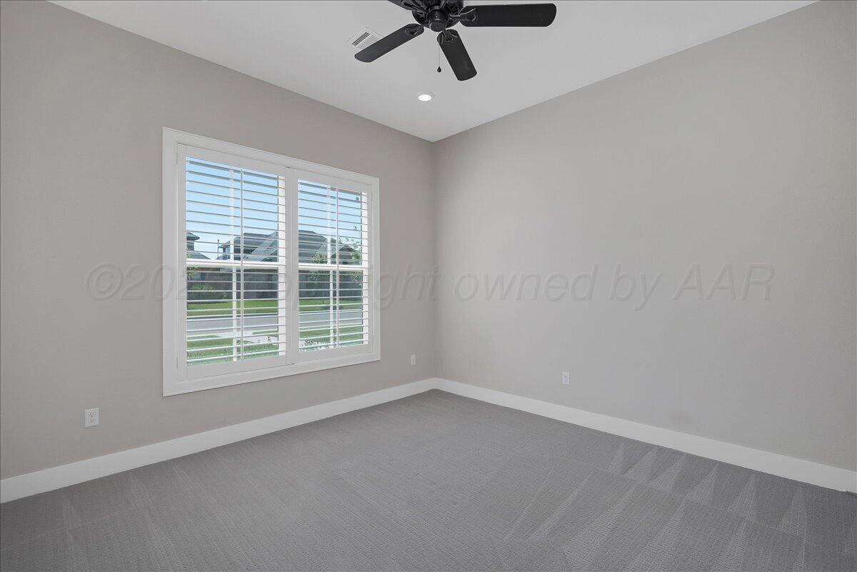 6300 Foley Square Street Property Photo 16