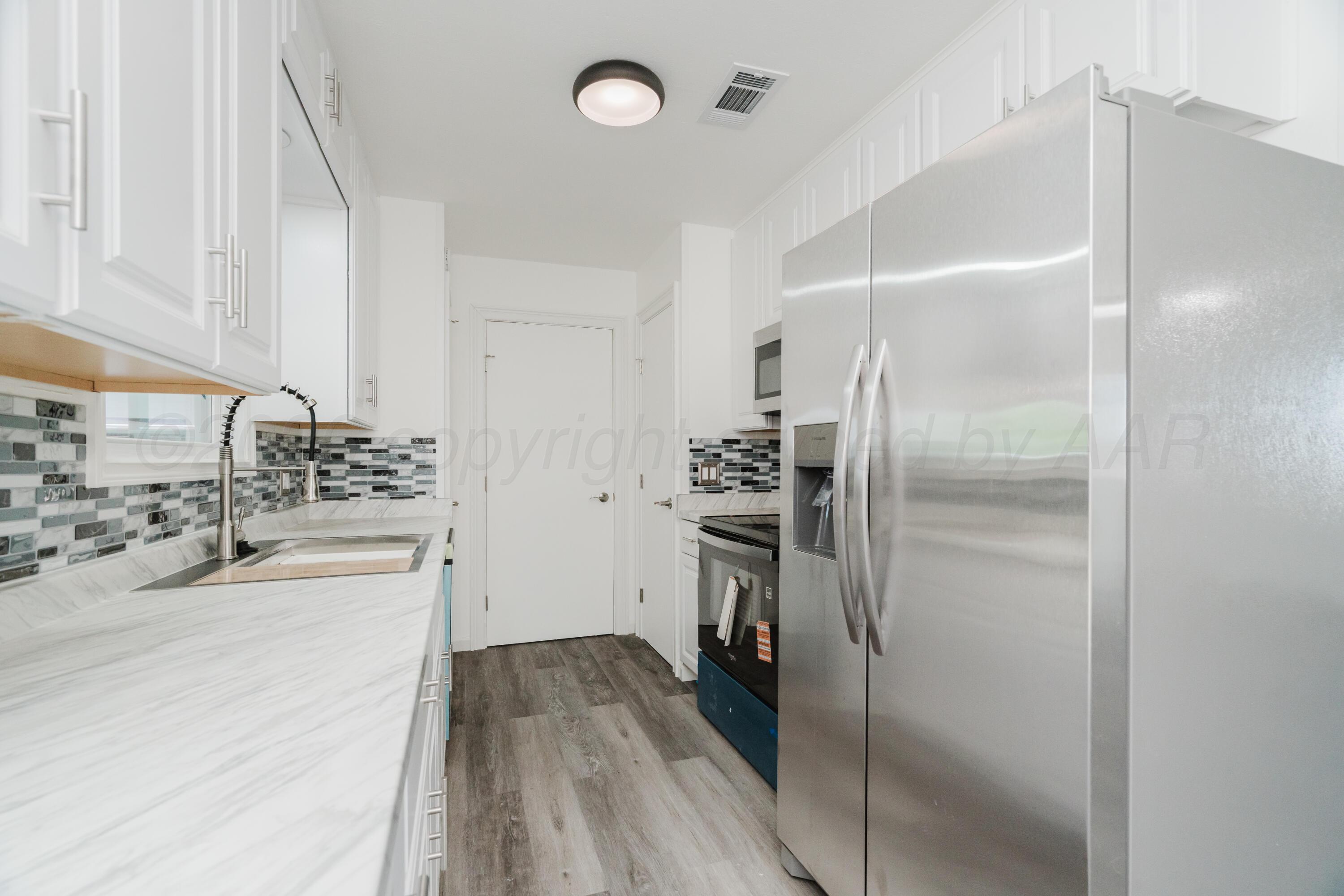 207 N Birge Avenue Property Photo 7