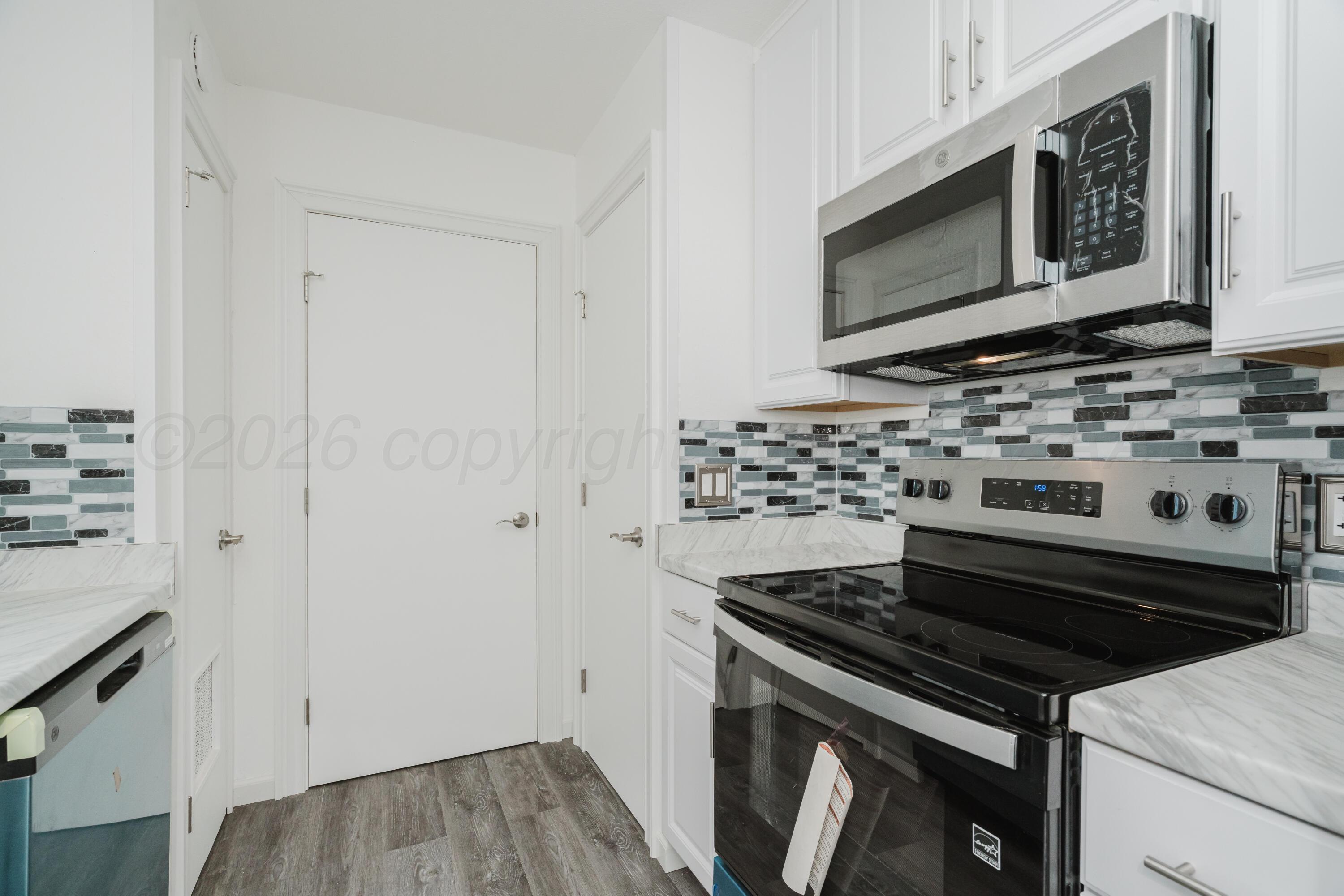 207 N Birge Avenue Property Photo 8