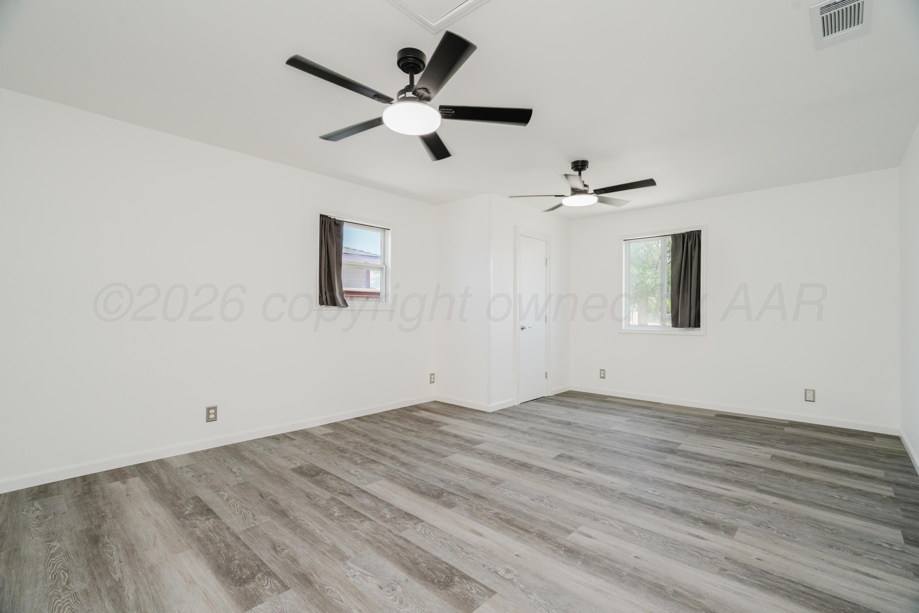 207 N Birge Avenue Property Photo 12