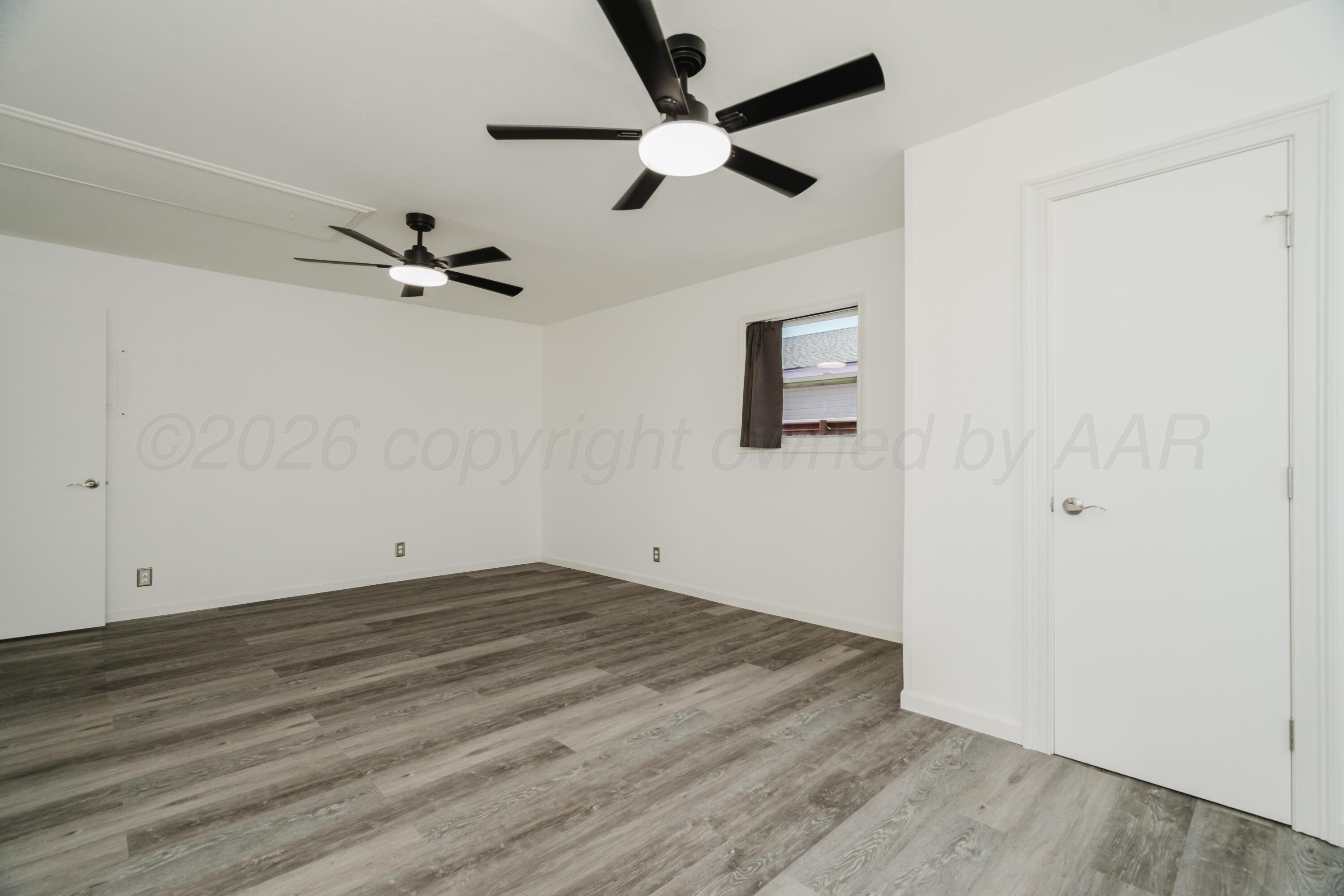 207 N Birge Avenue Property Photo 14