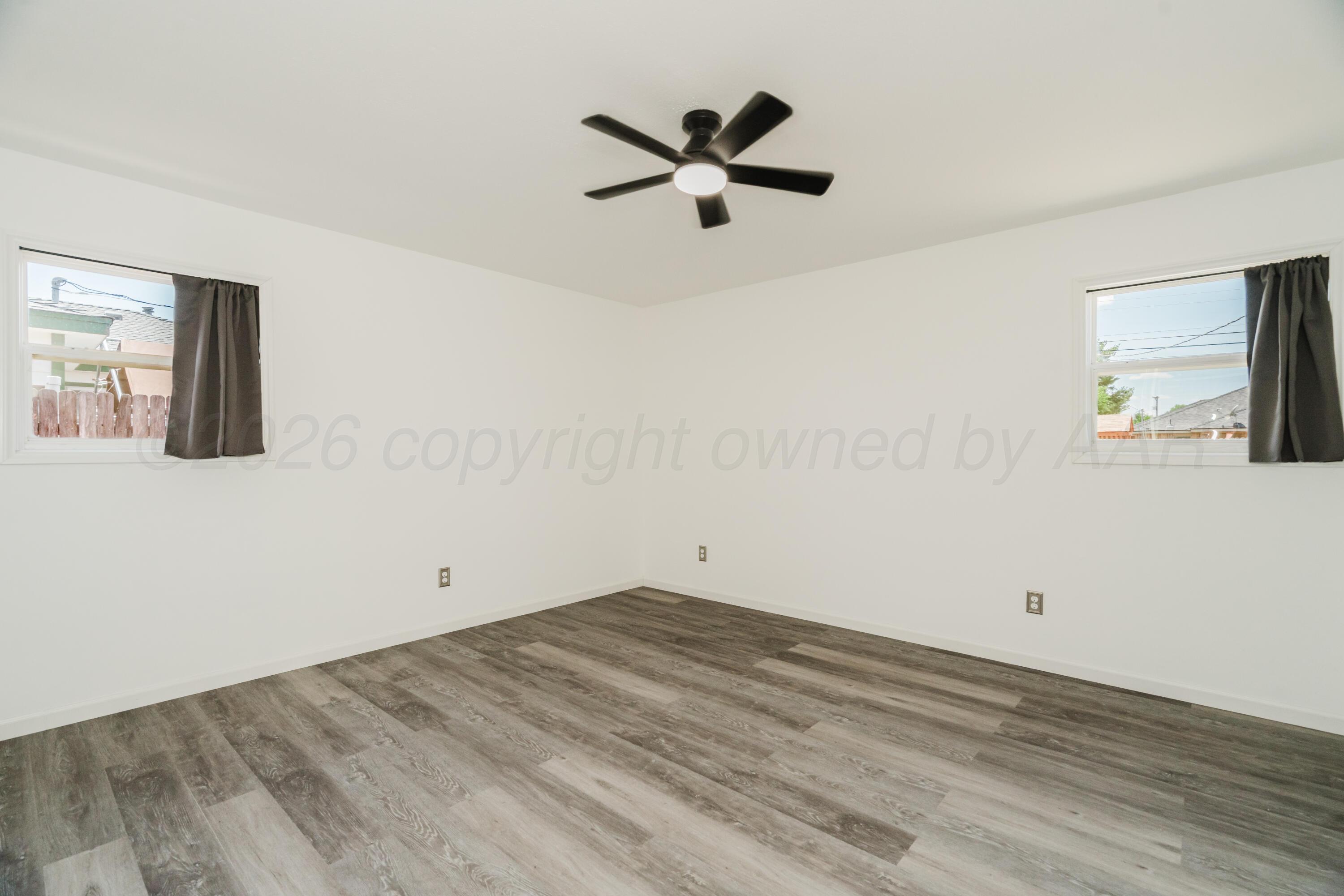207 N Birge Avenue Property Photo 17