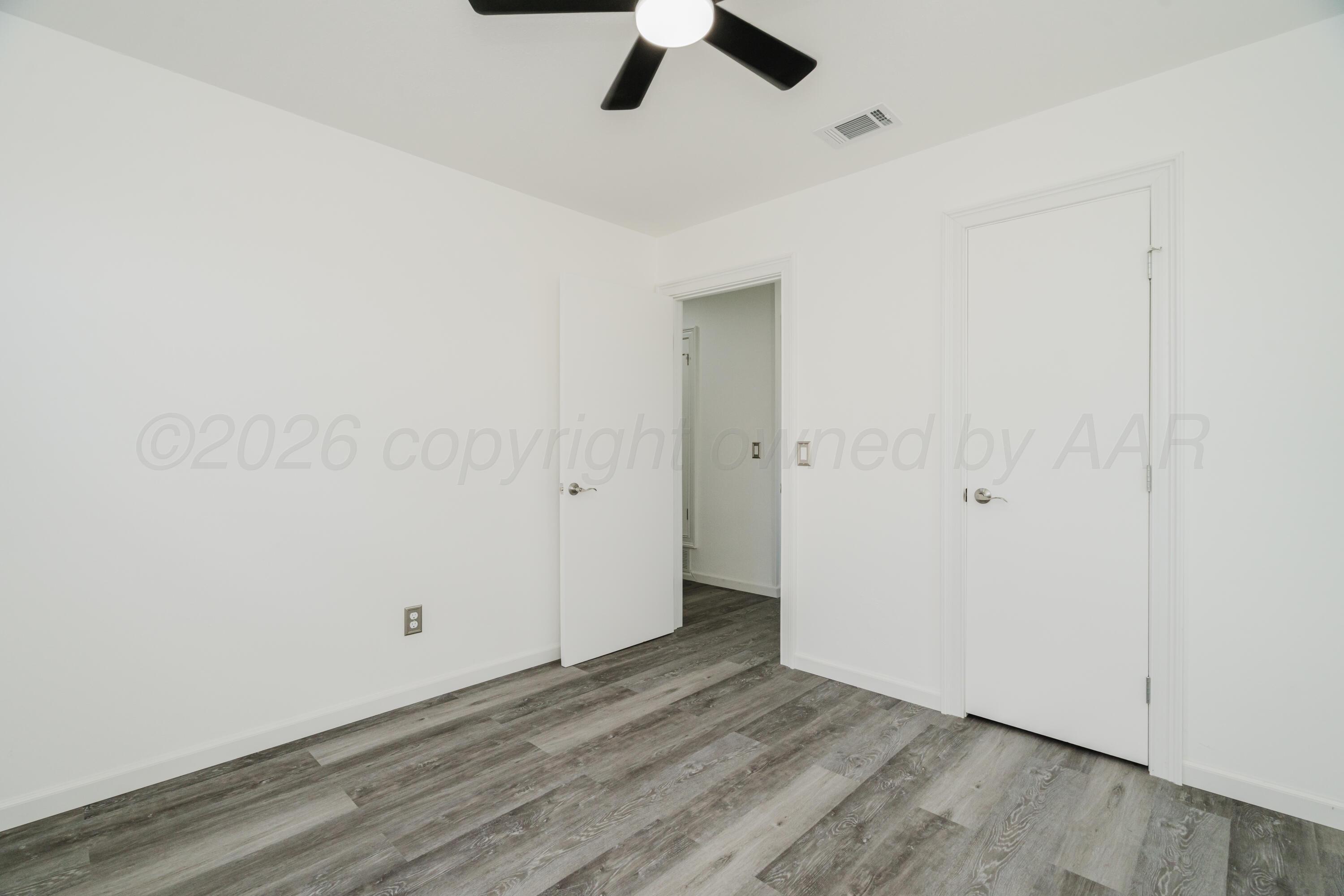 207 N Birge Avenue Property Photo 18