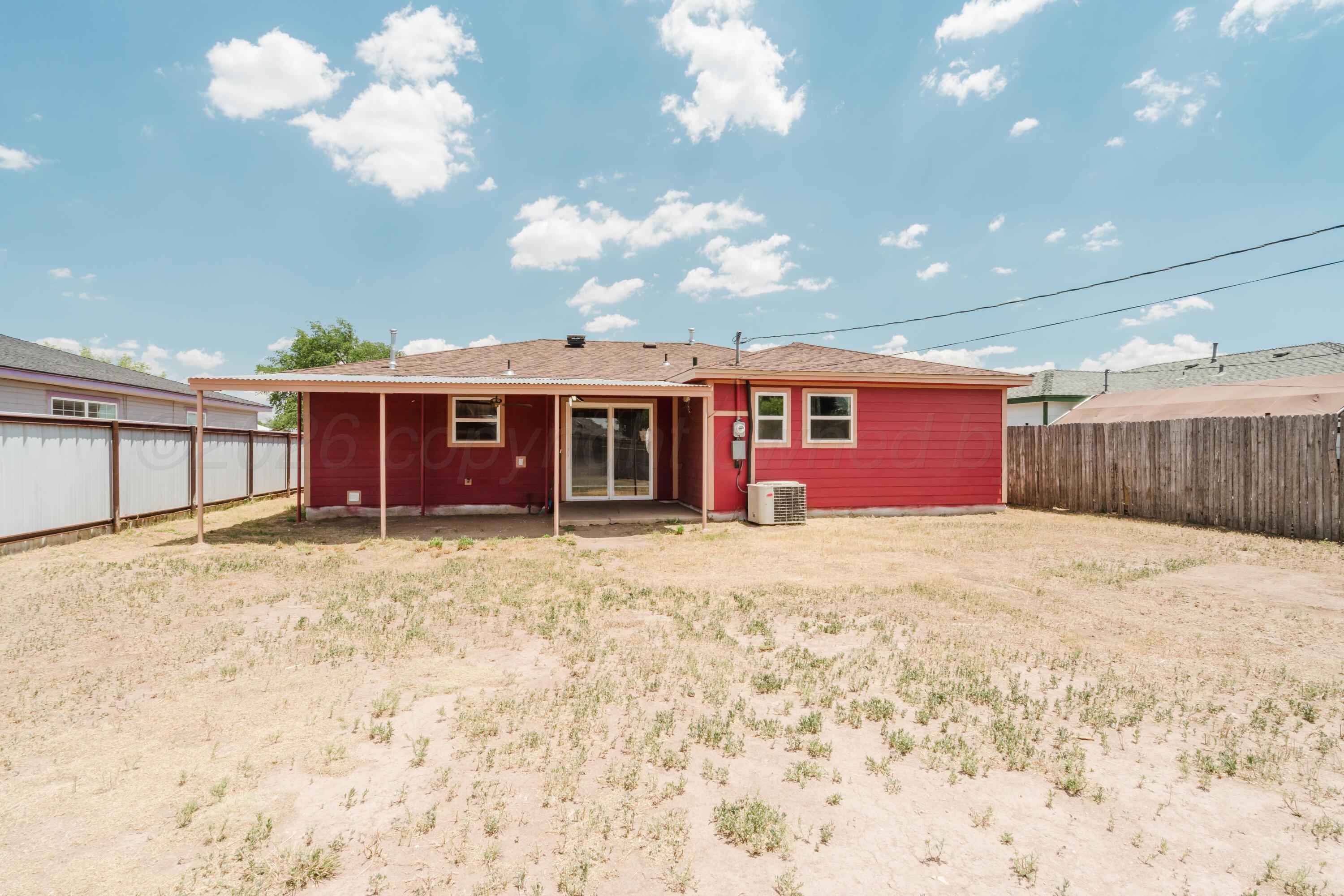 207 N Birge Avenue Property Photo 22