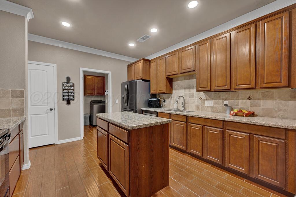 7128 Mosley Street Property Photo 10