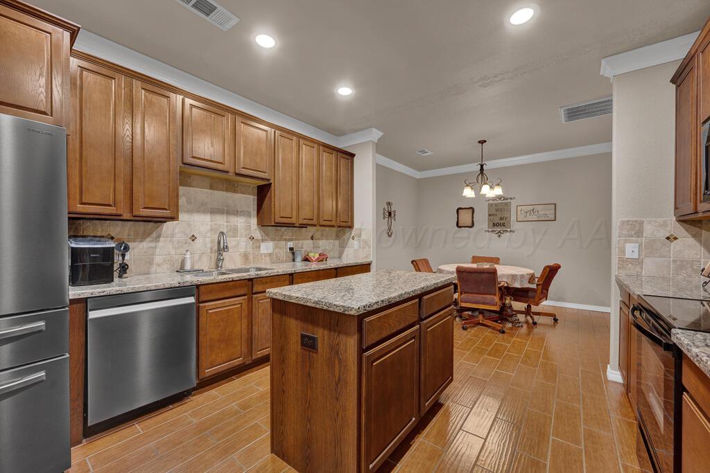 7128 Mosley Street Property Photo 12