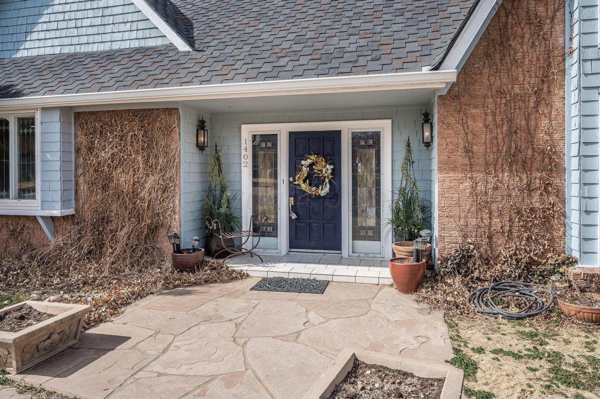 1402 Yucca Drive Property Photo 6