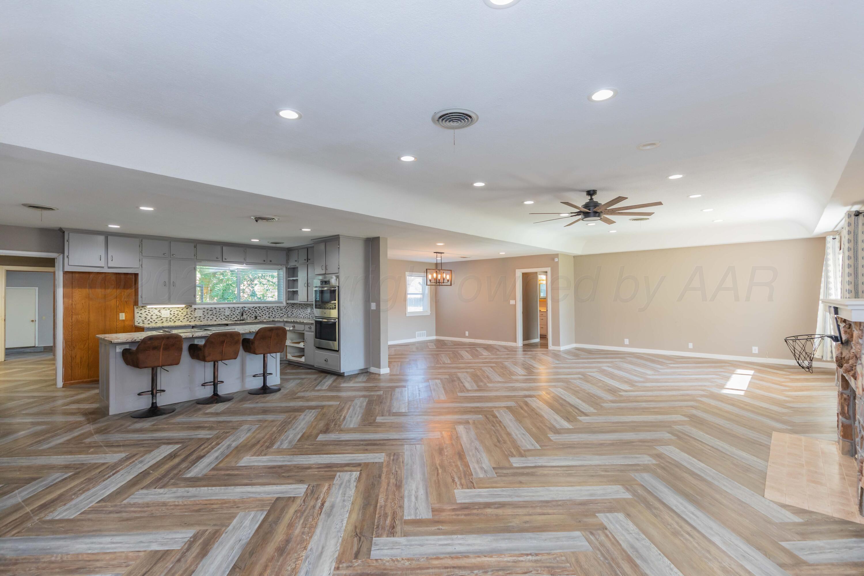304 S Endicott Street Property Photo 3